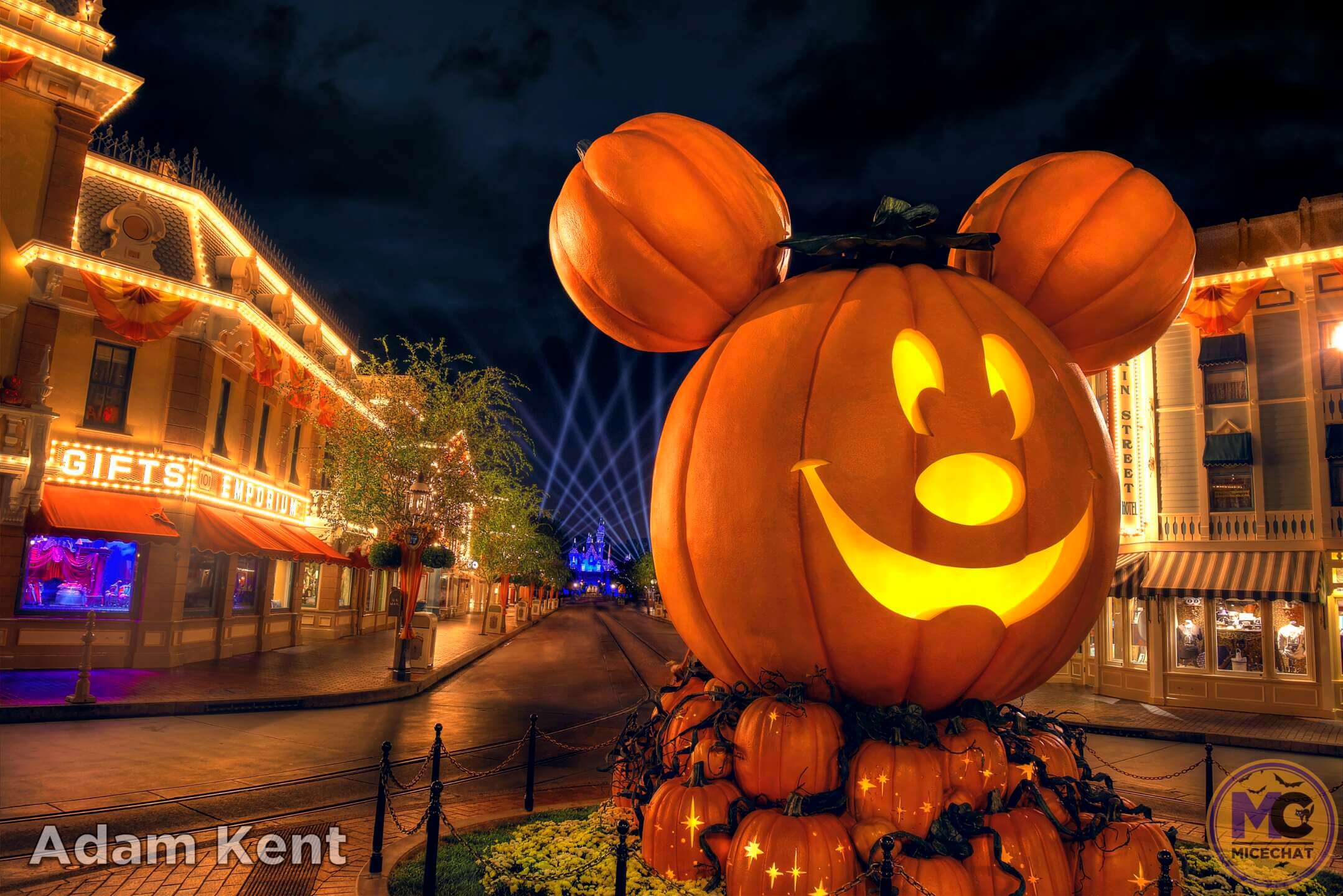 , DISNEYLAND UPDATE: Haunts, Heat & Halloween Treats!