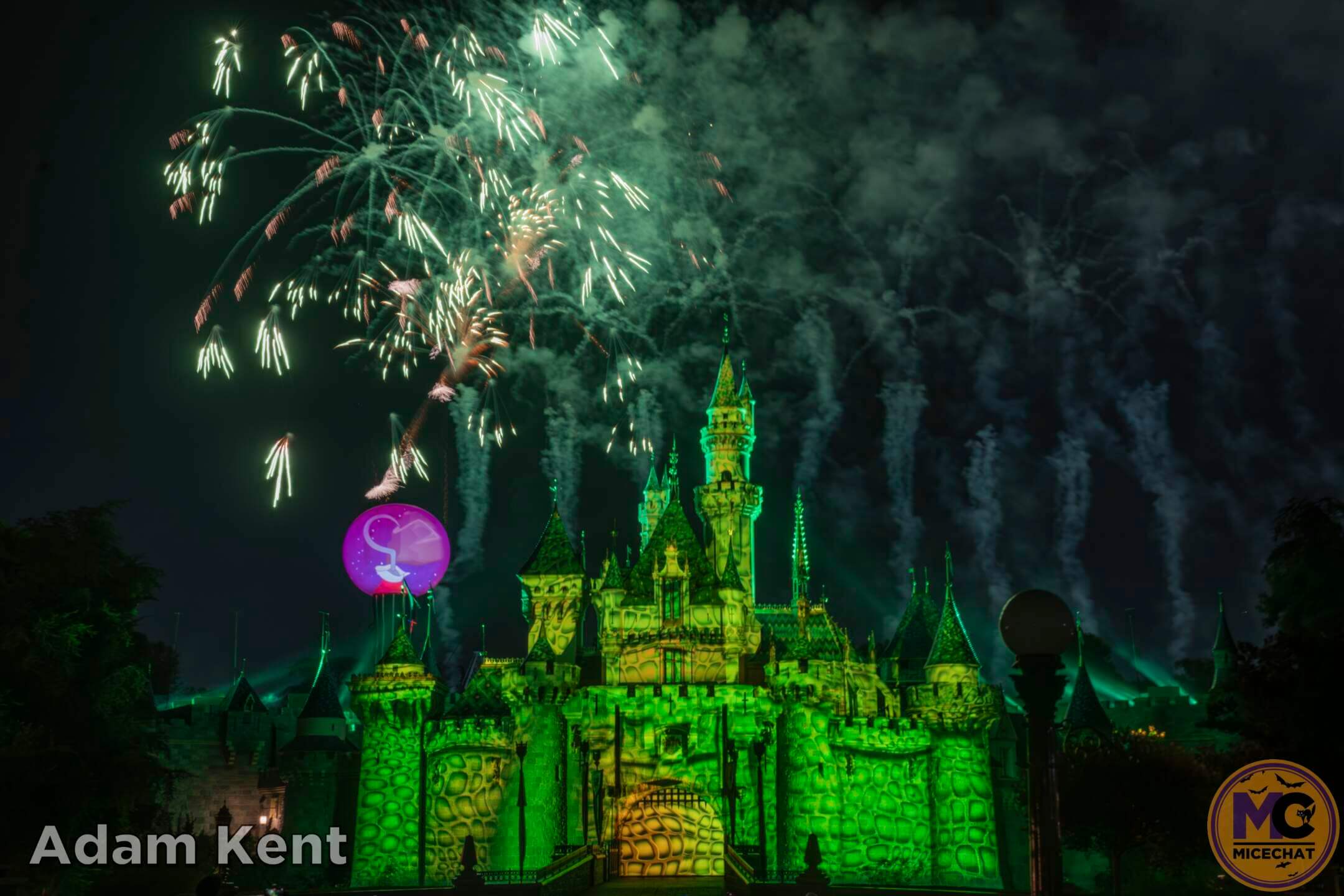 , Disneyland Update: Construction Tricks and Halloween Treats