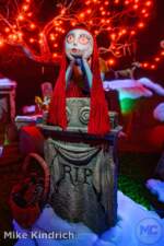 Disneyland-News-Haunted Mansion Holiday graveyard sally- MiceChat
