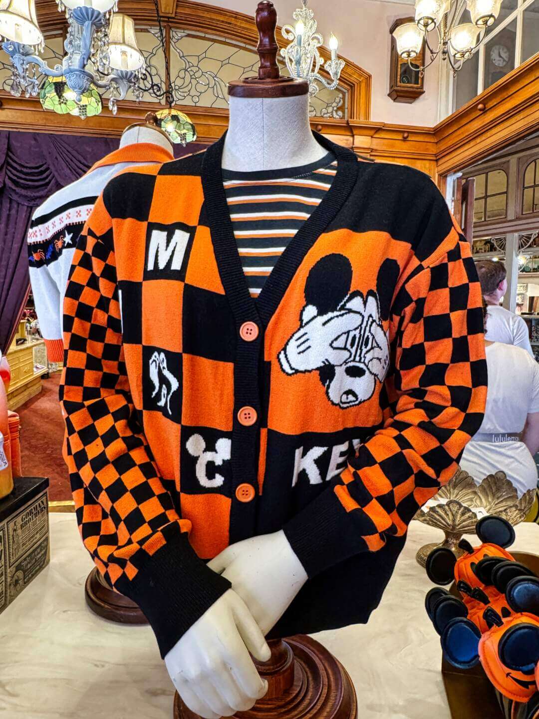 , DISNEYLAND UPDATE: Dead-er Together, D23 Screams & Haunted Happenings