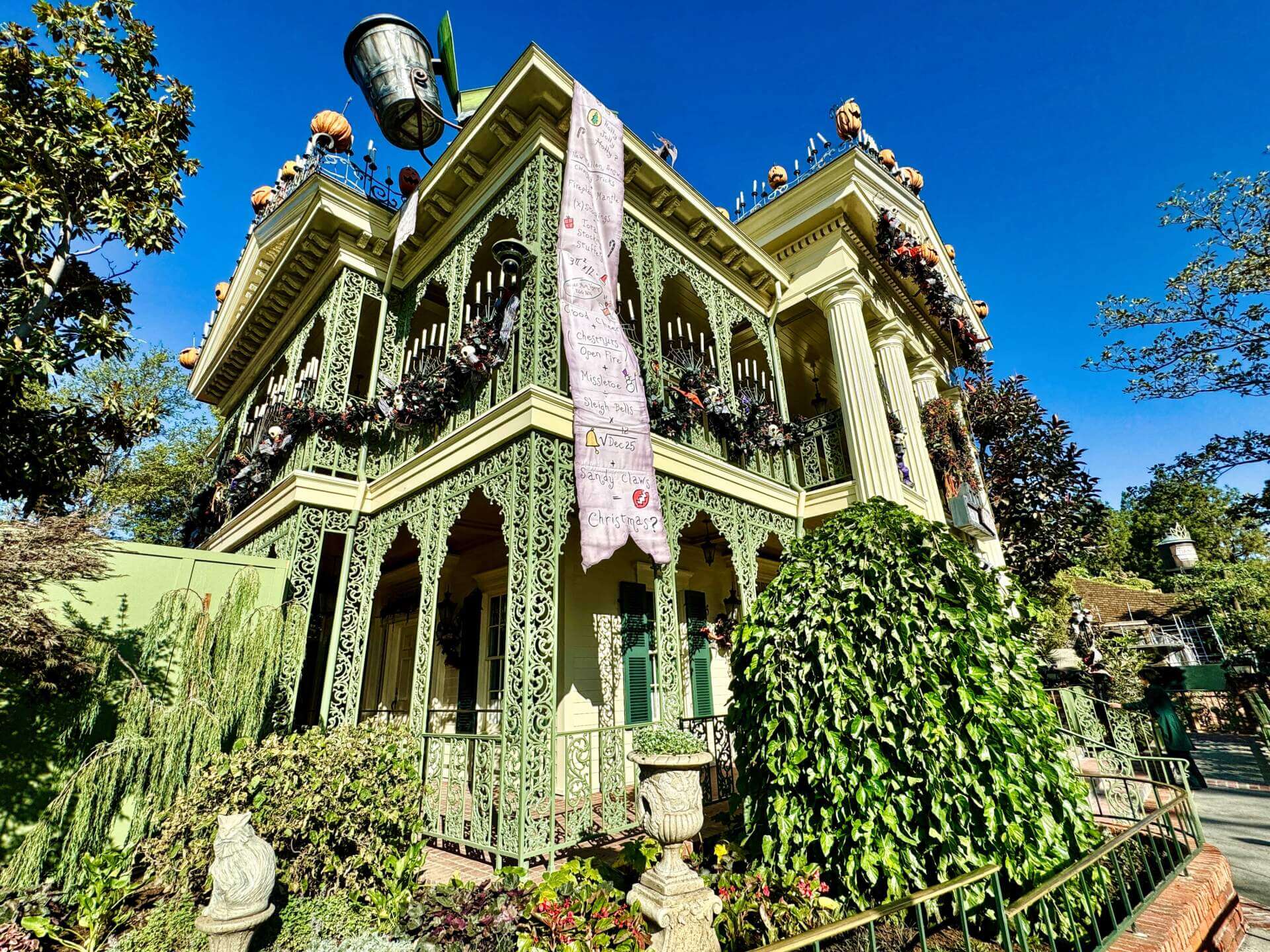 , DISNEYLAND UPDATE: Dead-er Together,  D23 Screams & Haunted Happenings