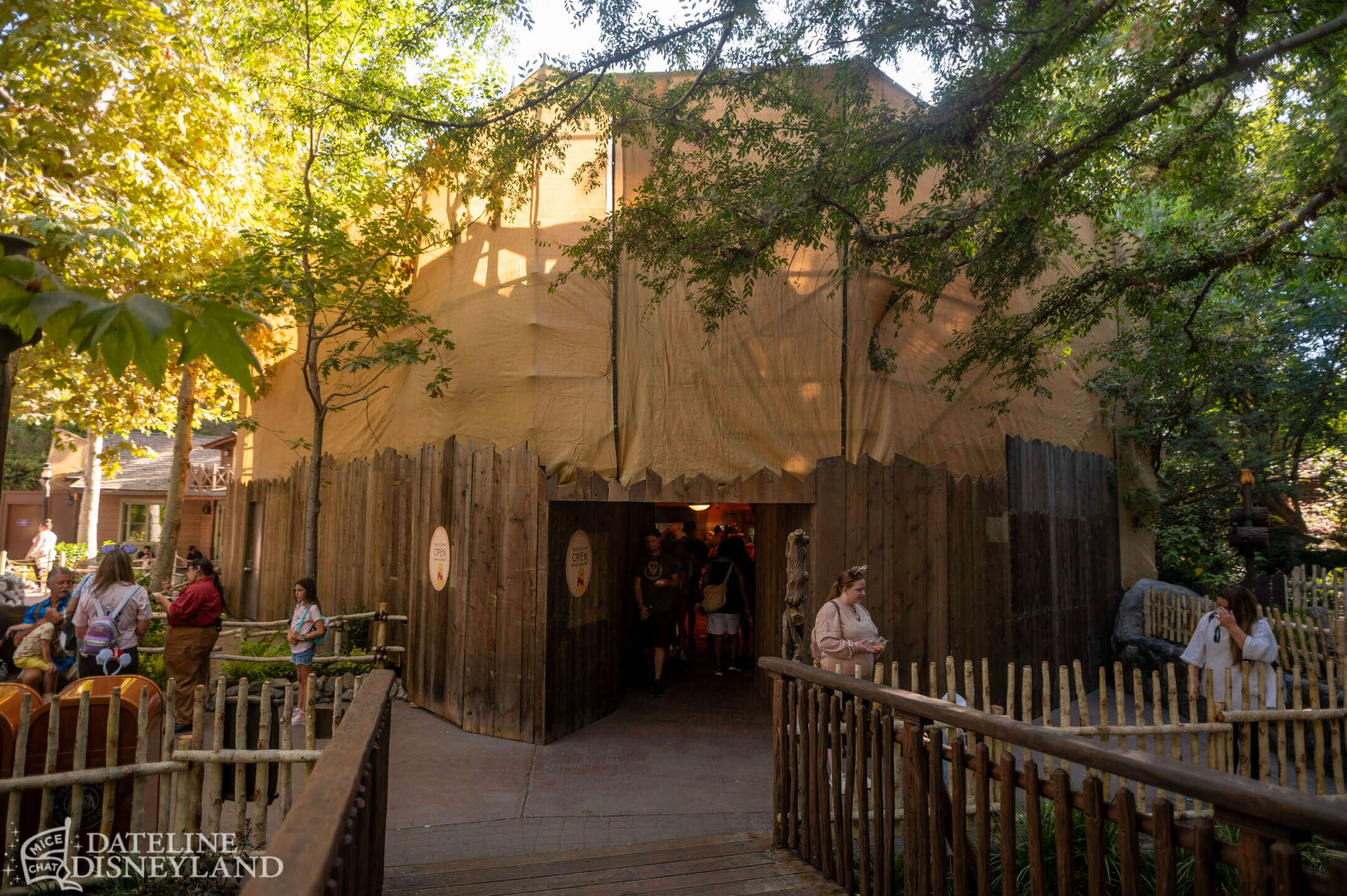 Disneyland, DISNEYLAND UPDATE: Critter Country Comeback, Halloween Magic & Labor Day Madness