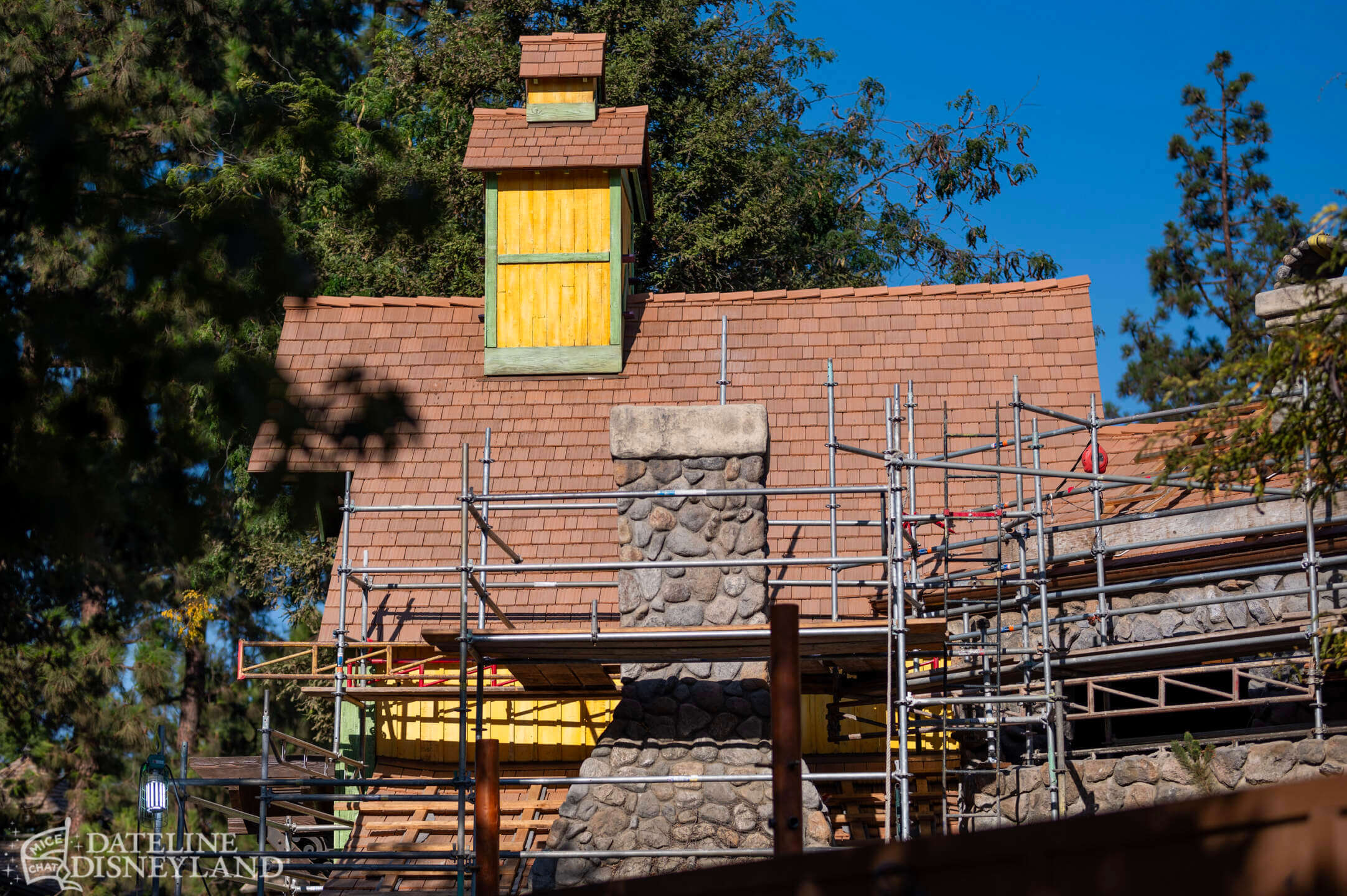 Disneyland, DISNEYLAND UPDATE: Critter Country Comeback, Halloween Magic & Labor Day Madness