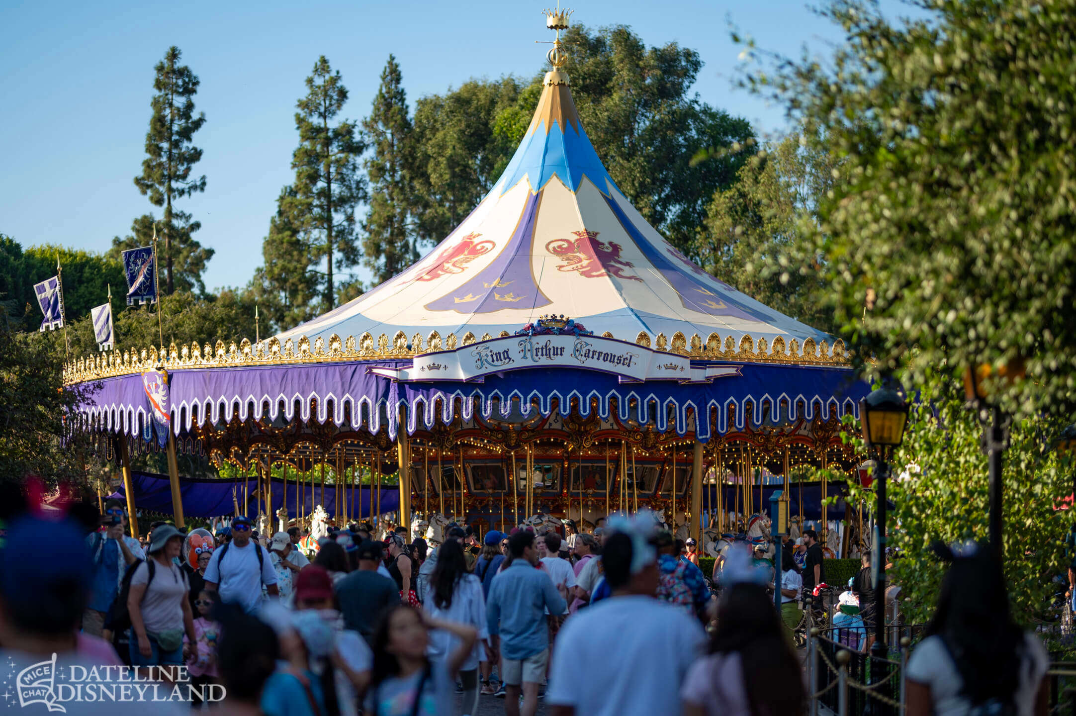 Disneyland, DISNEYLAND UPDATE: Critter Country Comeback, Halloween Magic & Labor Day Madness