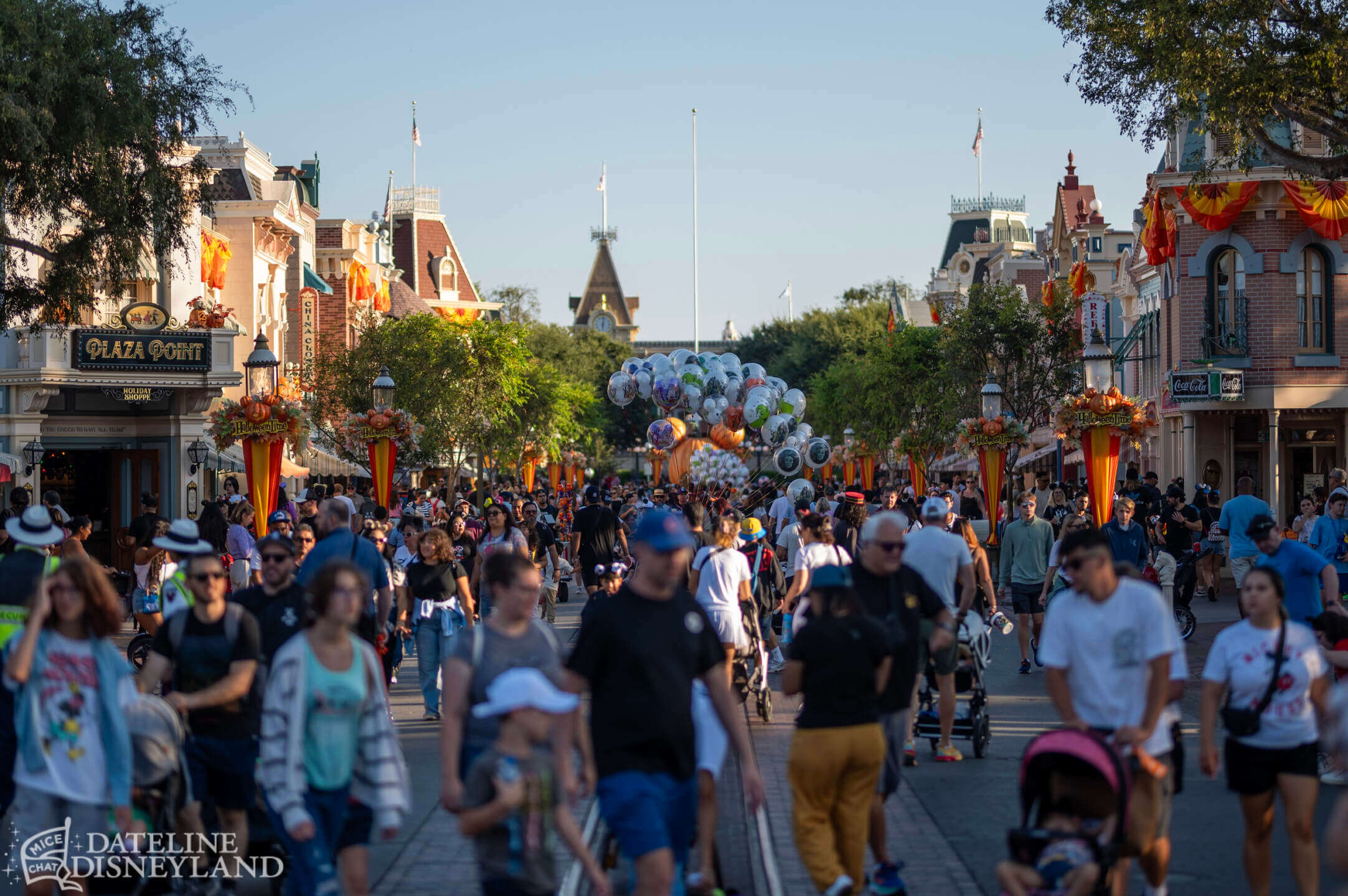 Disneyland, DISNEYLAND UPDATE: Critter Country Comeback, Halloween Magic & Labor Day Madness