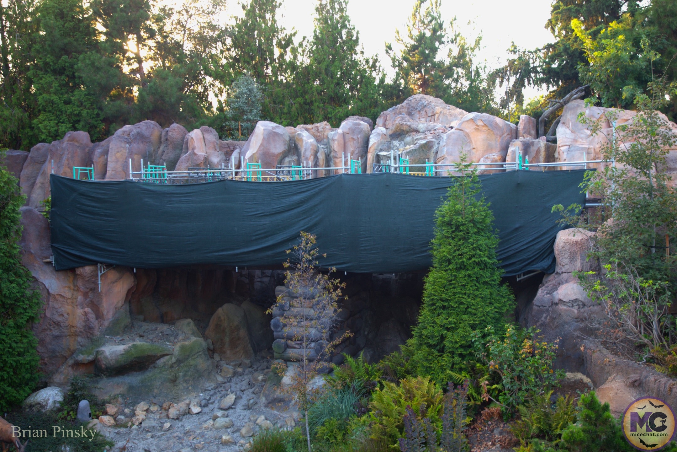 , DISNEYLAND UPDATE: Star Wars Redo, Tiana&rsquo;s Debut & Construction in View!