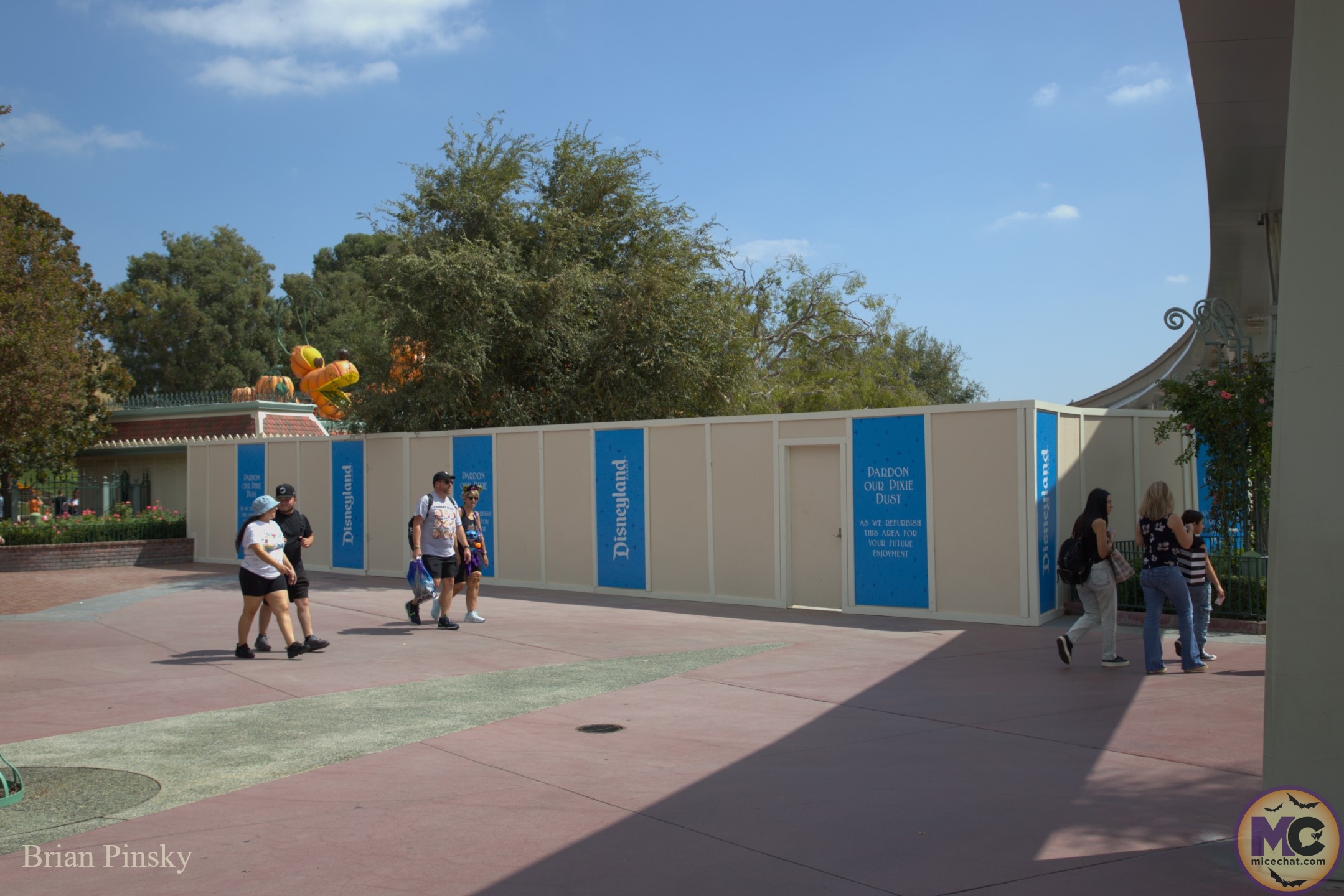 , DISNEYLAND UPDATE: Star Wars Redo, Tiana&rsquo;s Debut & Construction in View!