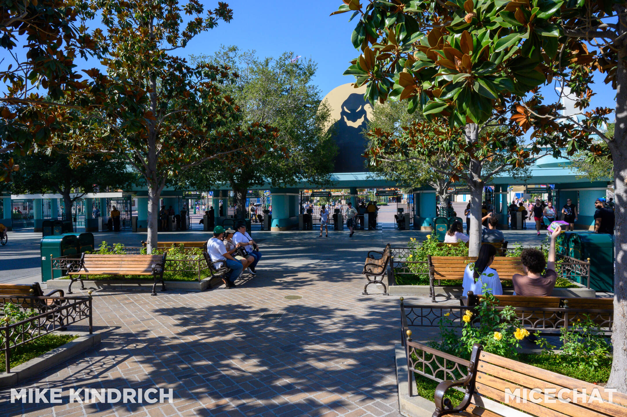 , DISNEYLAND UPDATE: Haunts, Heat & Halloween Treats!