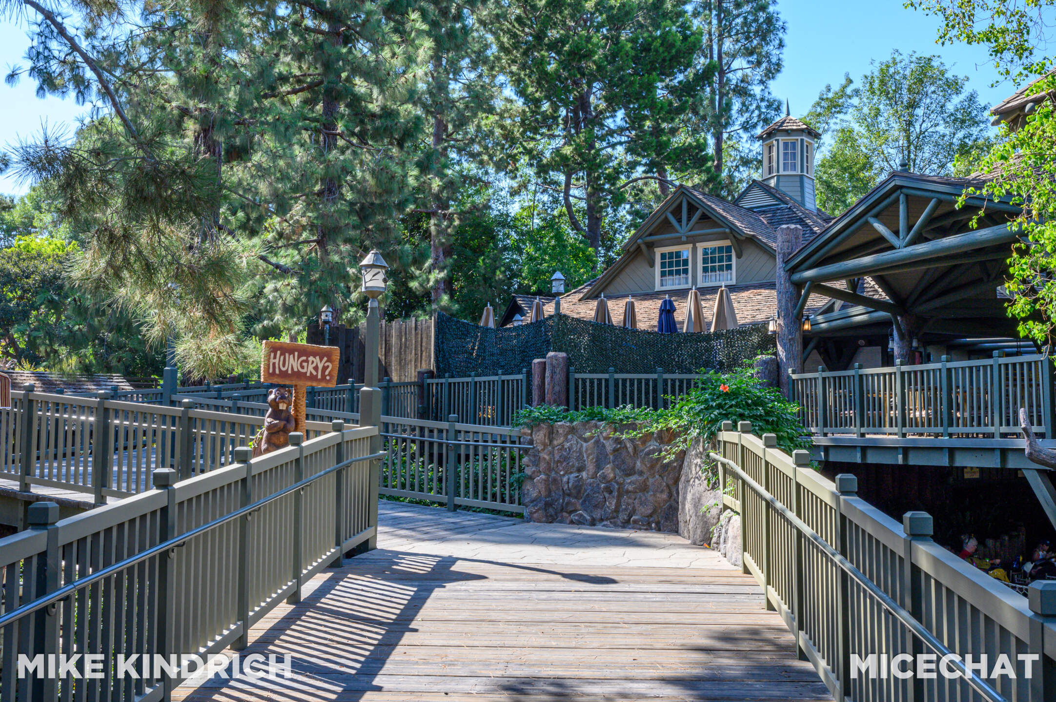 , DISNEYLAND UPDATE: Haunts, Heat & Halloween Treats!