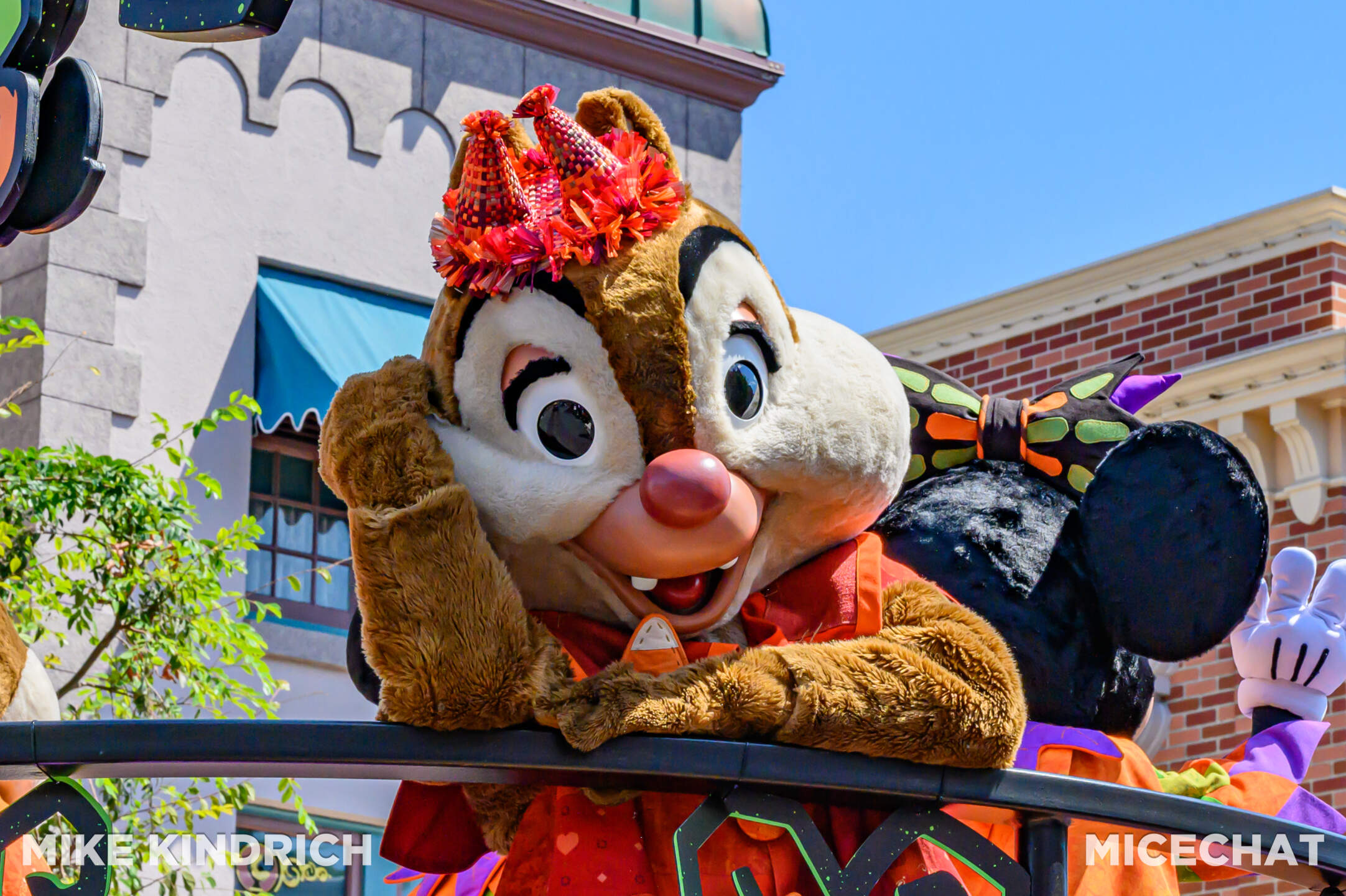 , DISNEYLAND UPDATE: Haunts, Heat & Halloween Treats!