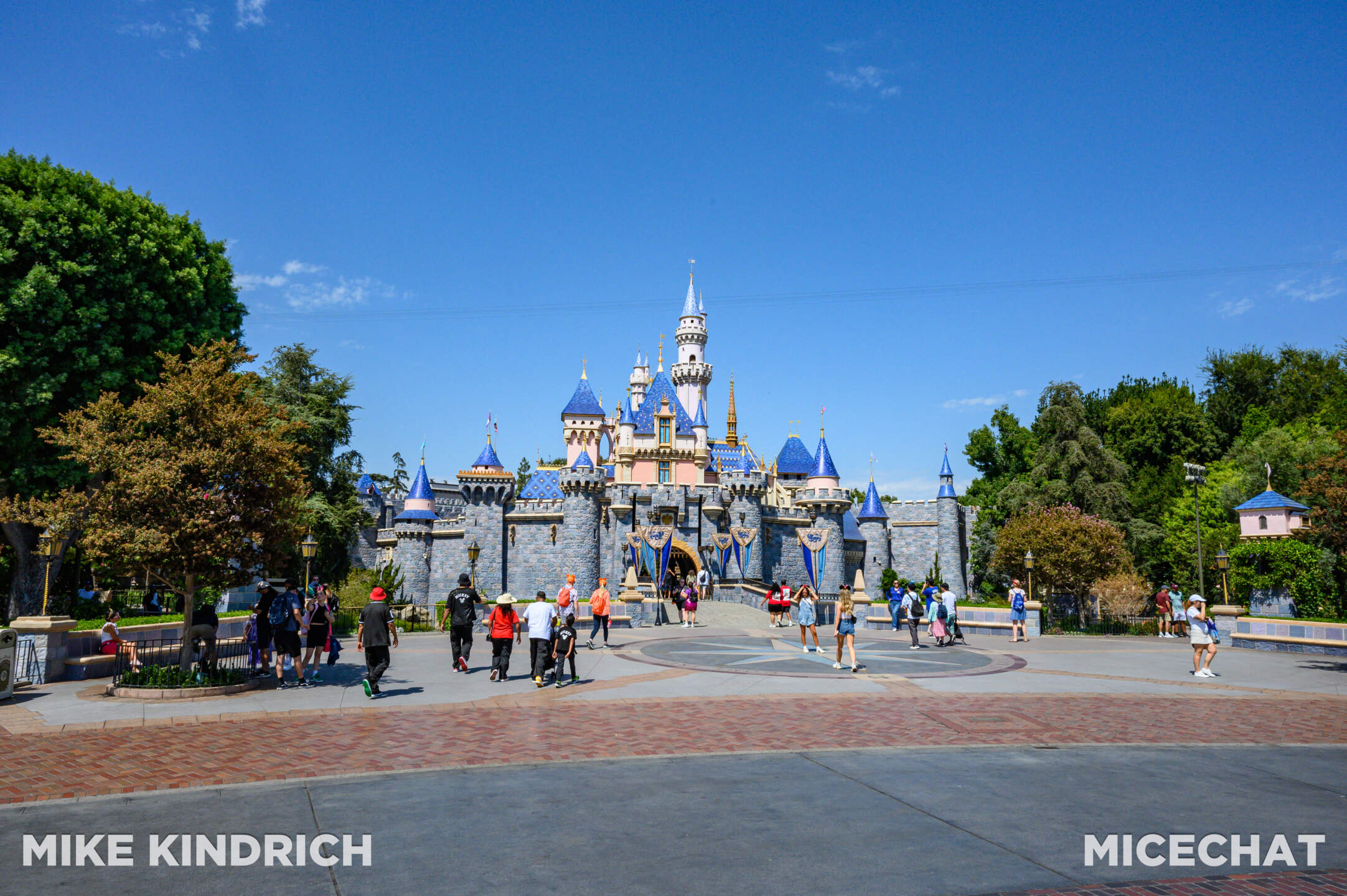 , DISNEYLAND UPDATE: Haunts, Heat & Halloween Treats!