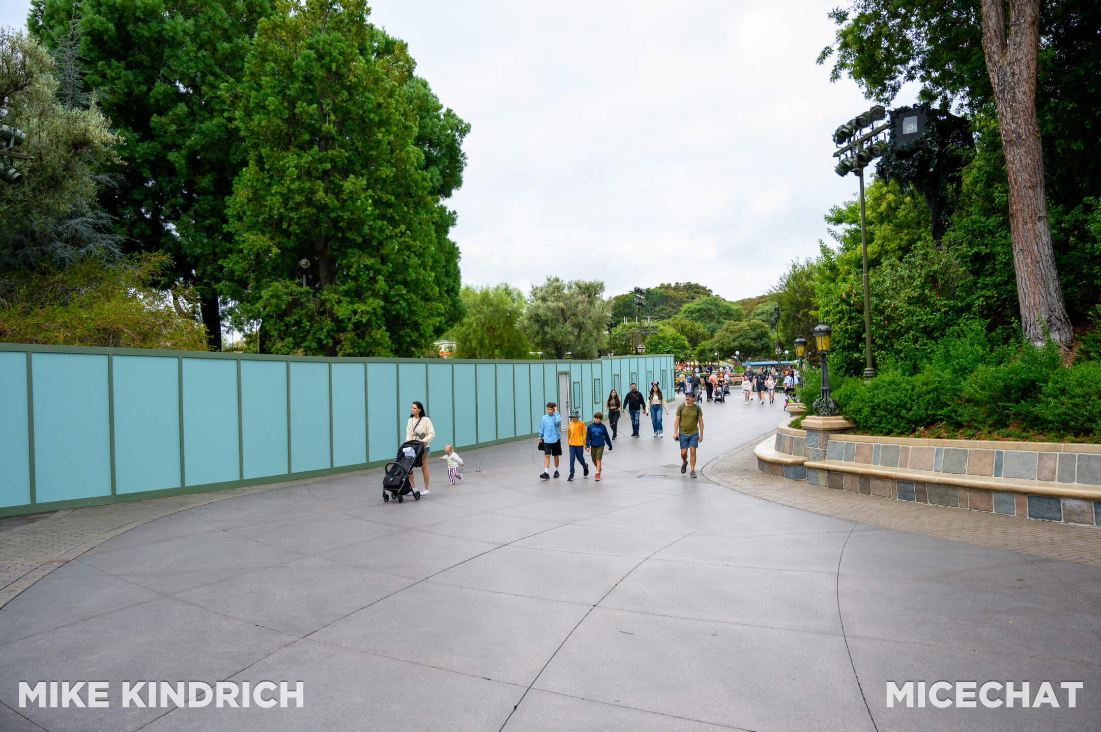 , DISNEYLAND UPDATE: Fall Fun, Packed Parks & Monorail Magic!