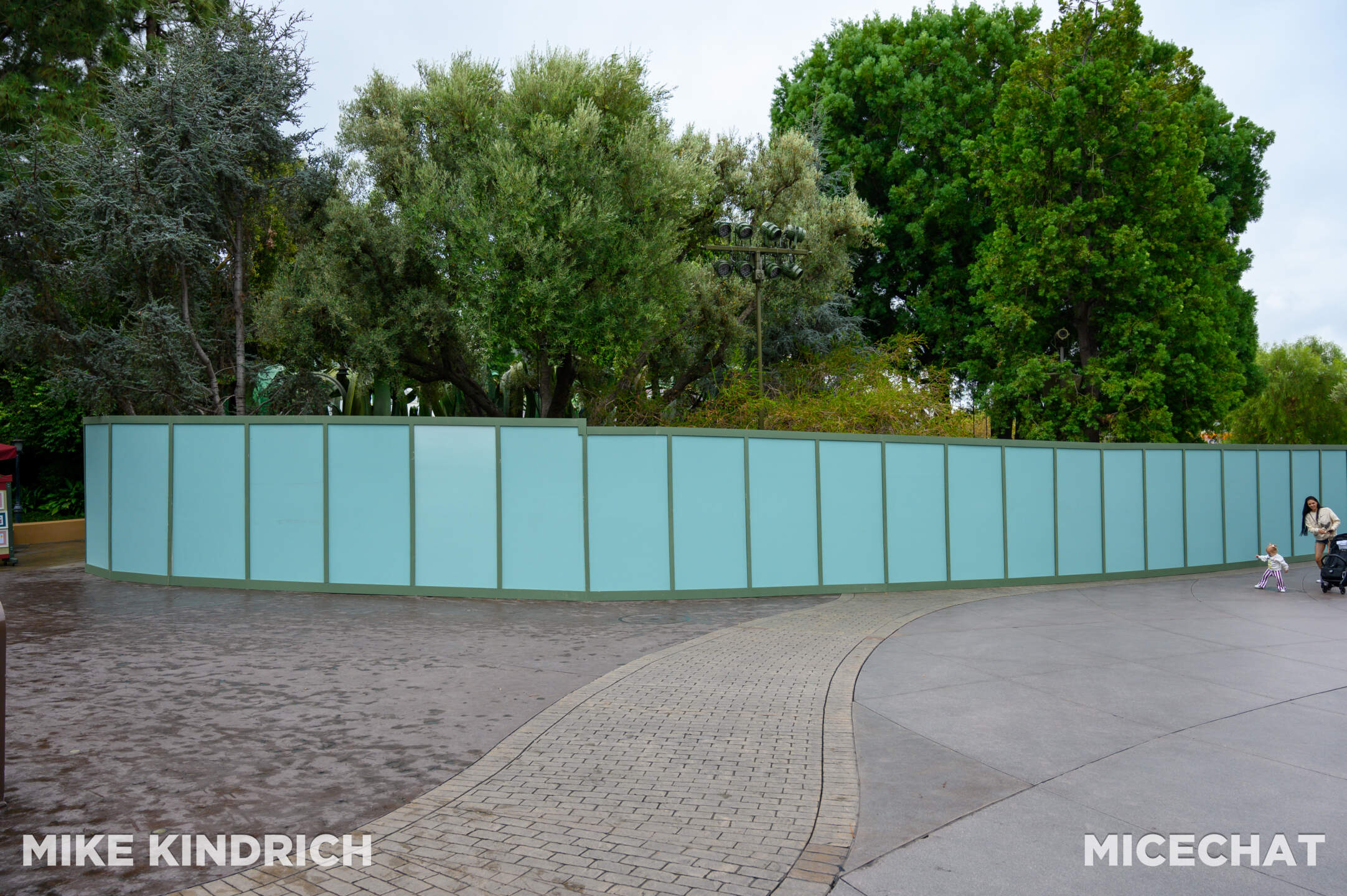 , DISNEYLAND UPDATE: Fall Fun, Packed Parks & Monorail Magic!