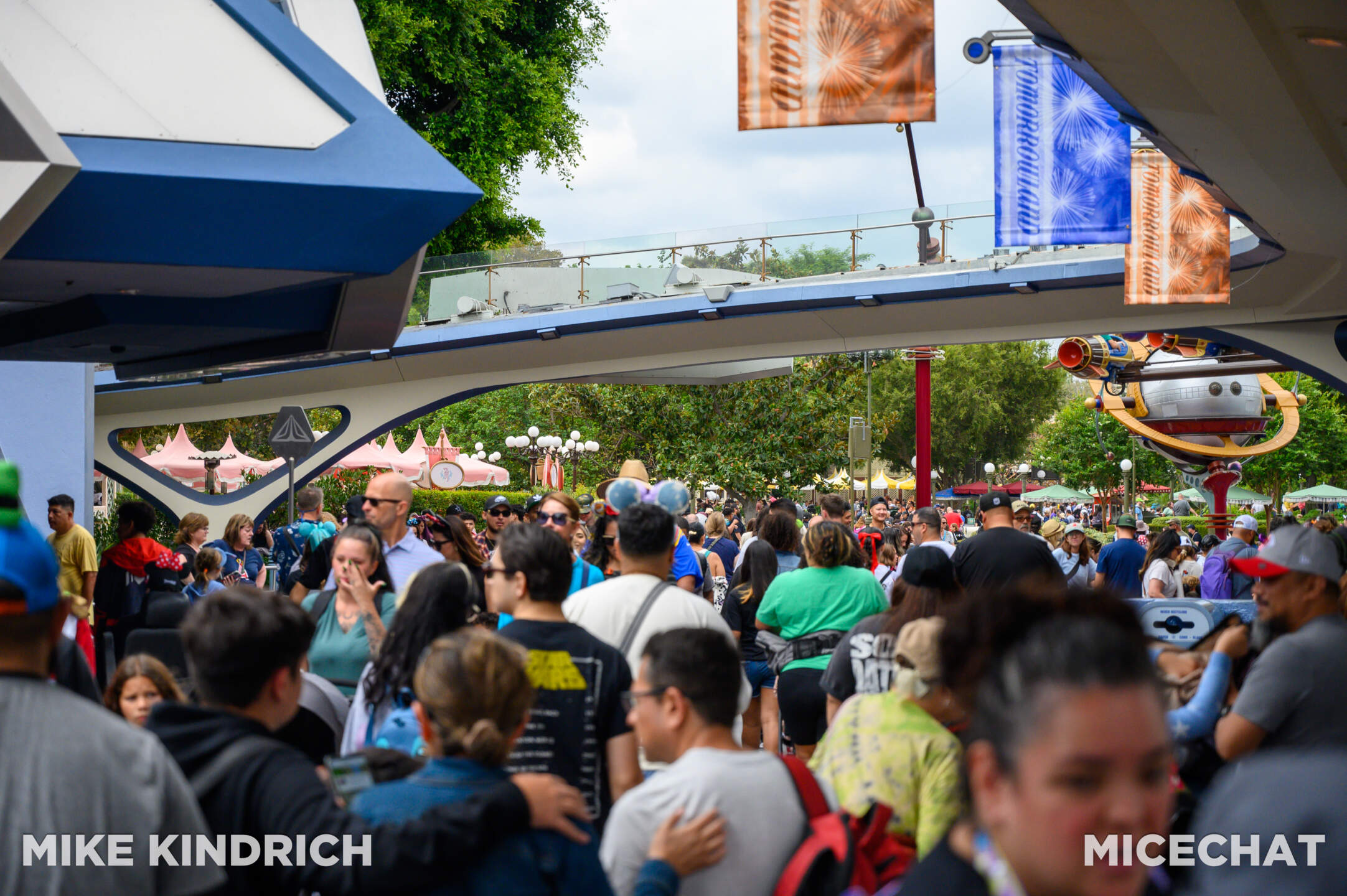 , DISNEYLAND UPDATE: Fall Fun, Packed Parks & Monorail Magic!