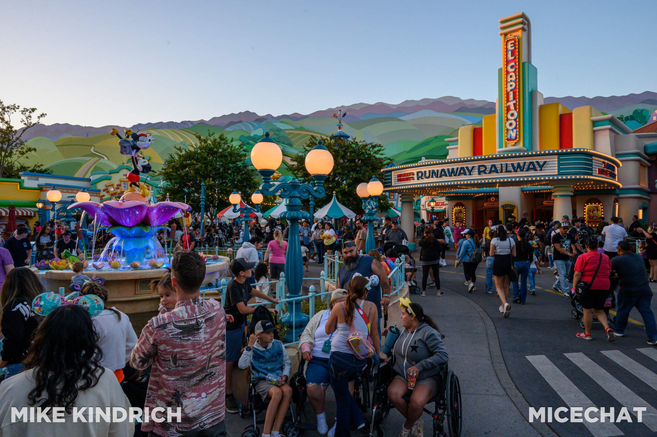 , DISNEYLAND UPDATE: Fall Fun, Packed Parks & Monorail Magic!