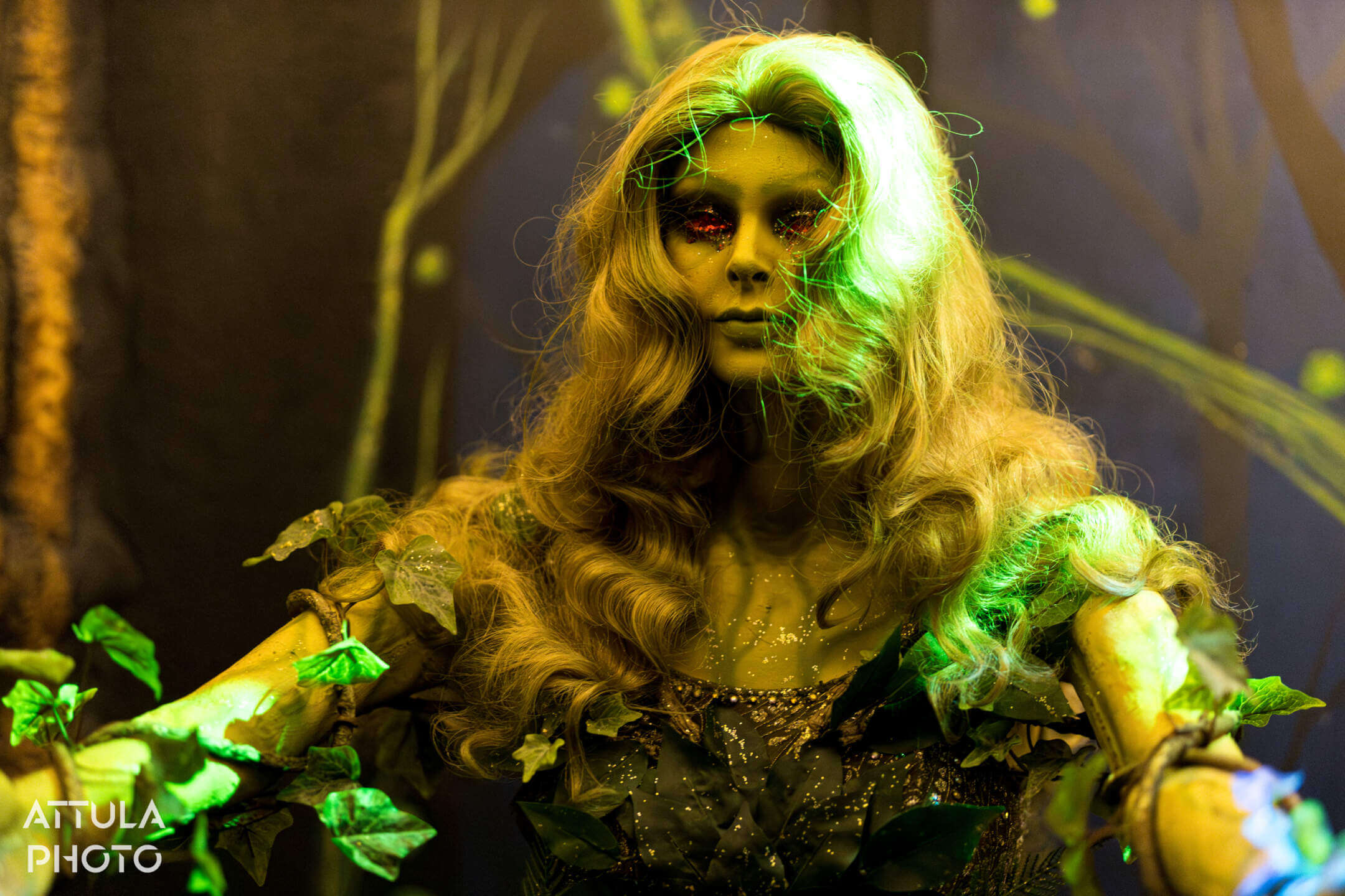 , The Secrets Behind Knott’s Twisted Fairytale: Eight Fingers Nine