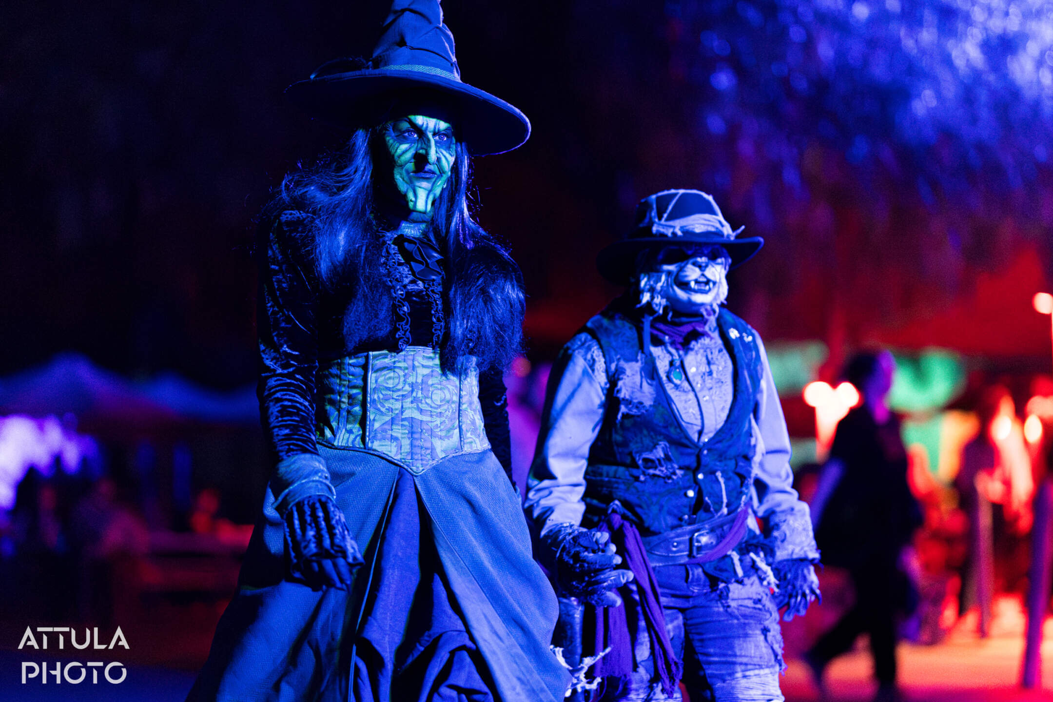 Knott's Scary Farm, 🎃 Knott’s Scary Farm 2025 Guide: New Mazes, What’s Leaving, Haunted Happenings, Foodie Frights & a Hangin’