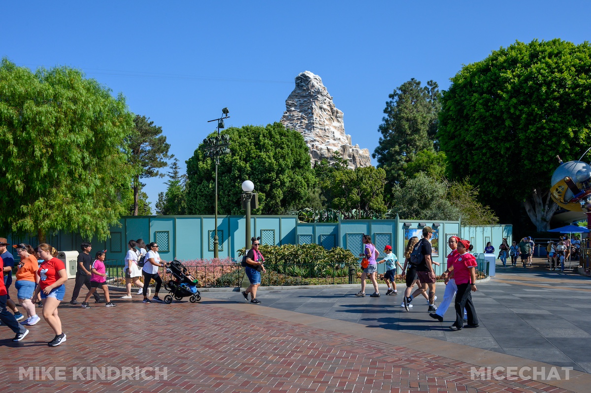 Tomorrowland construction walls