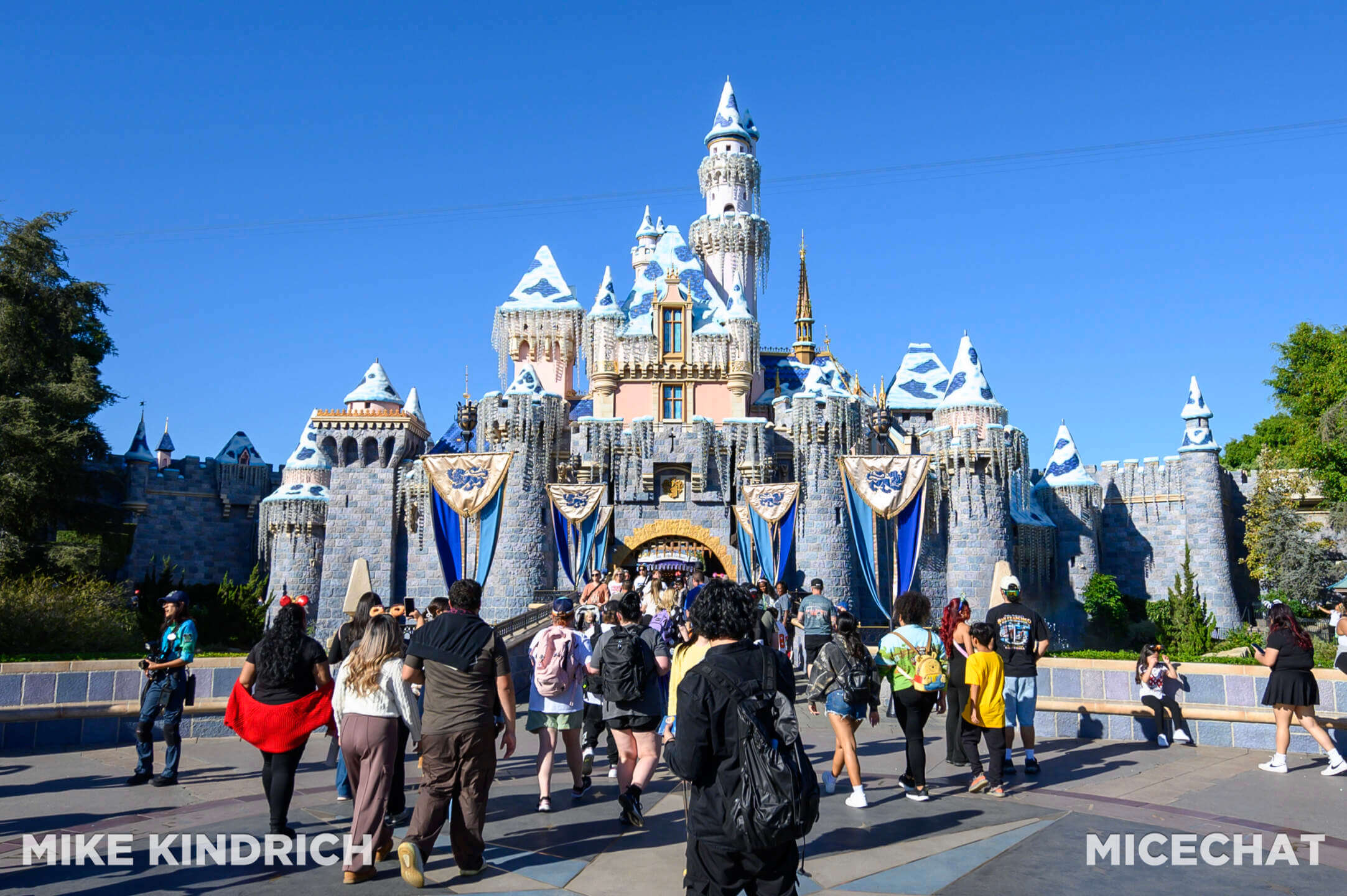 , DISNEYLAND UPDATE: Bayou Debut, BBQ Redo & Holiday x 2