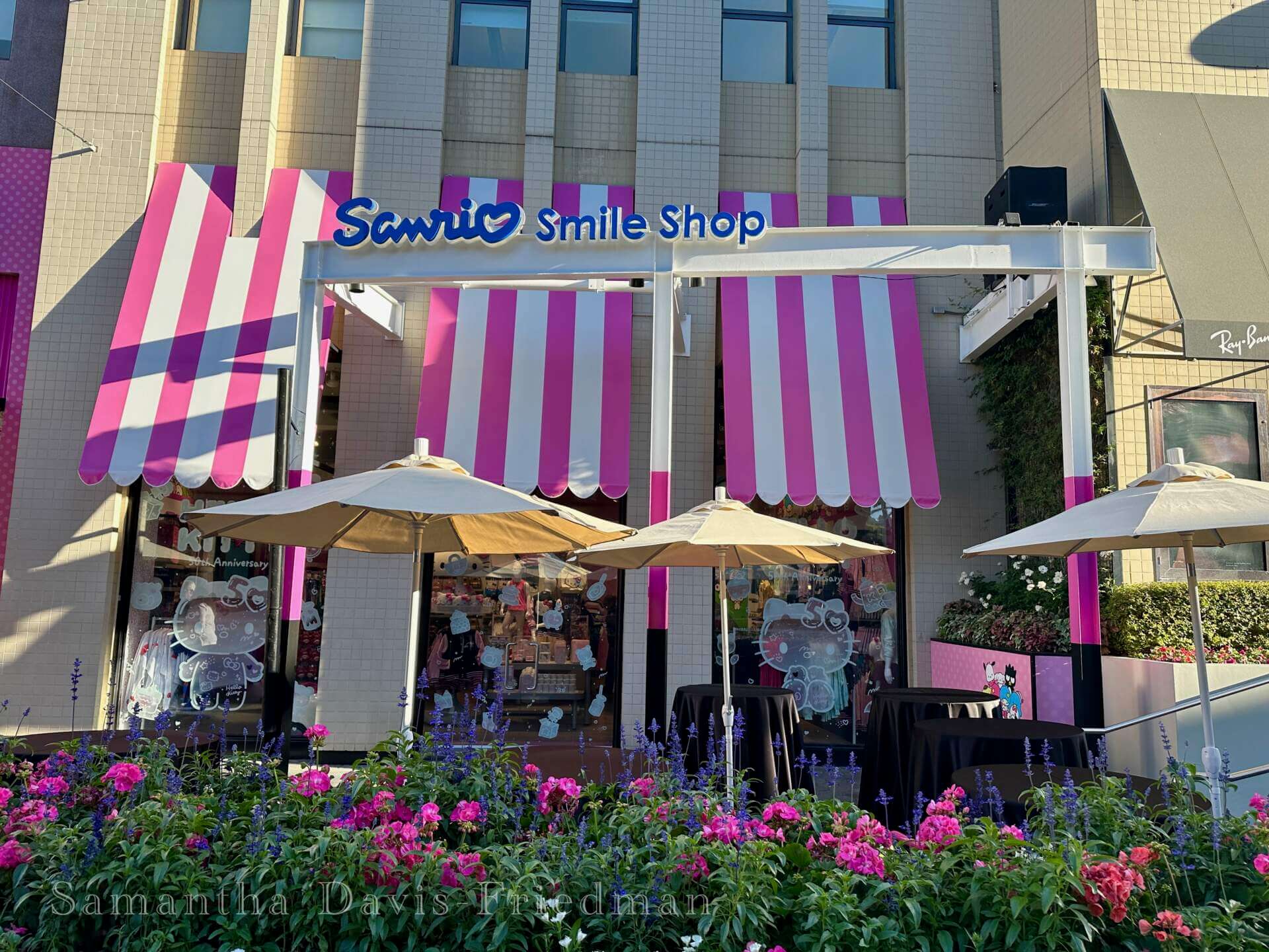 Universal Studios Hollywood - Hello Kitty Shop