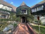 Walt Disney Storybook Mansion