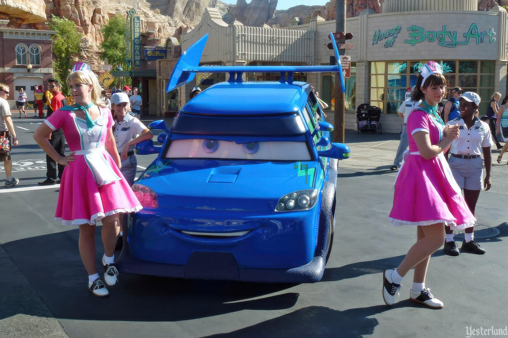 Yesterland: DJ’s Dance ’n’ Drive at Cars Land Yesterland: DJ’s Dance ’n’ Drive at Cars Land