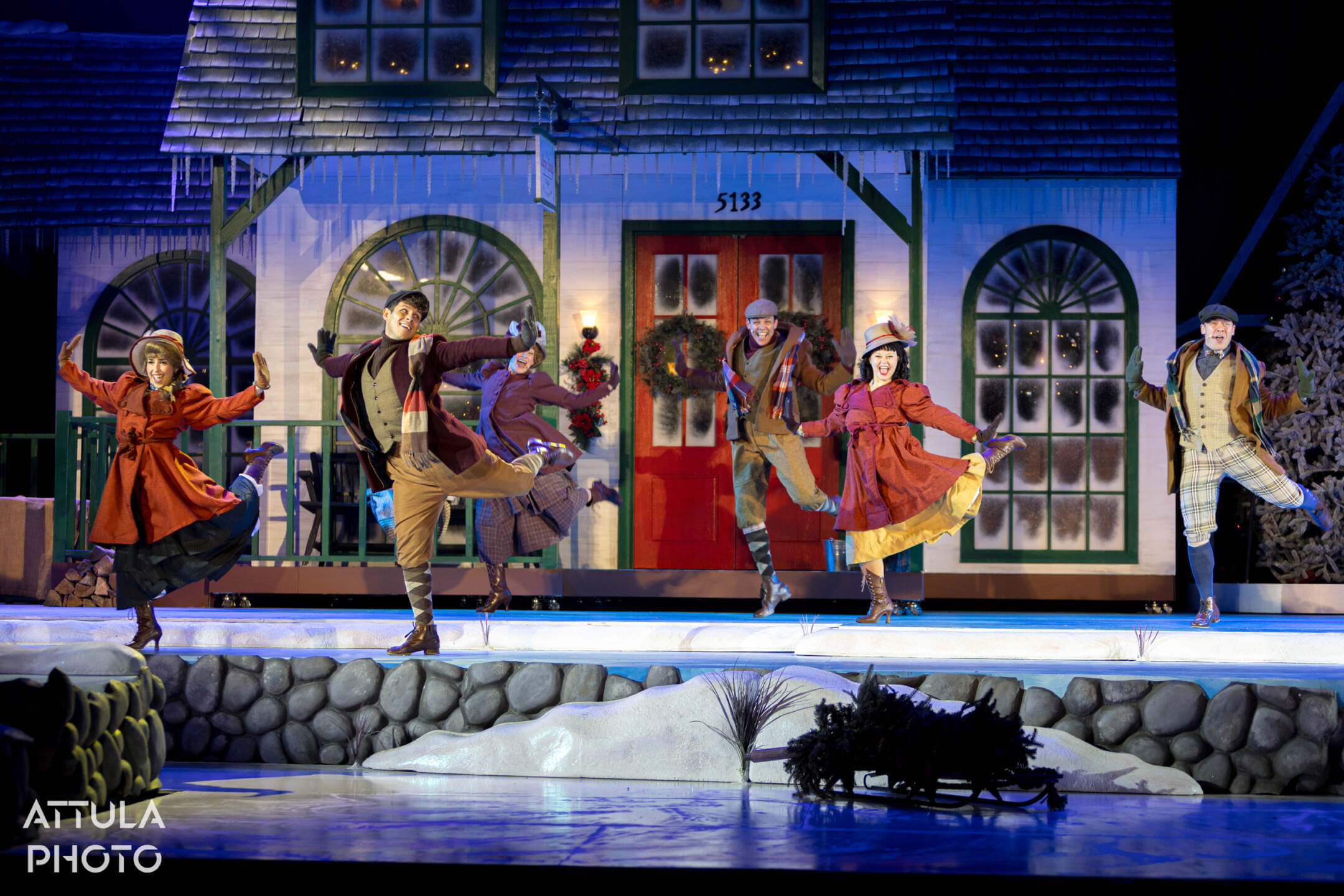 Knott's Merry Farm, A Berry Merry Christmas: Your Ultimate Guide to Knott’s Merry Farm 2025