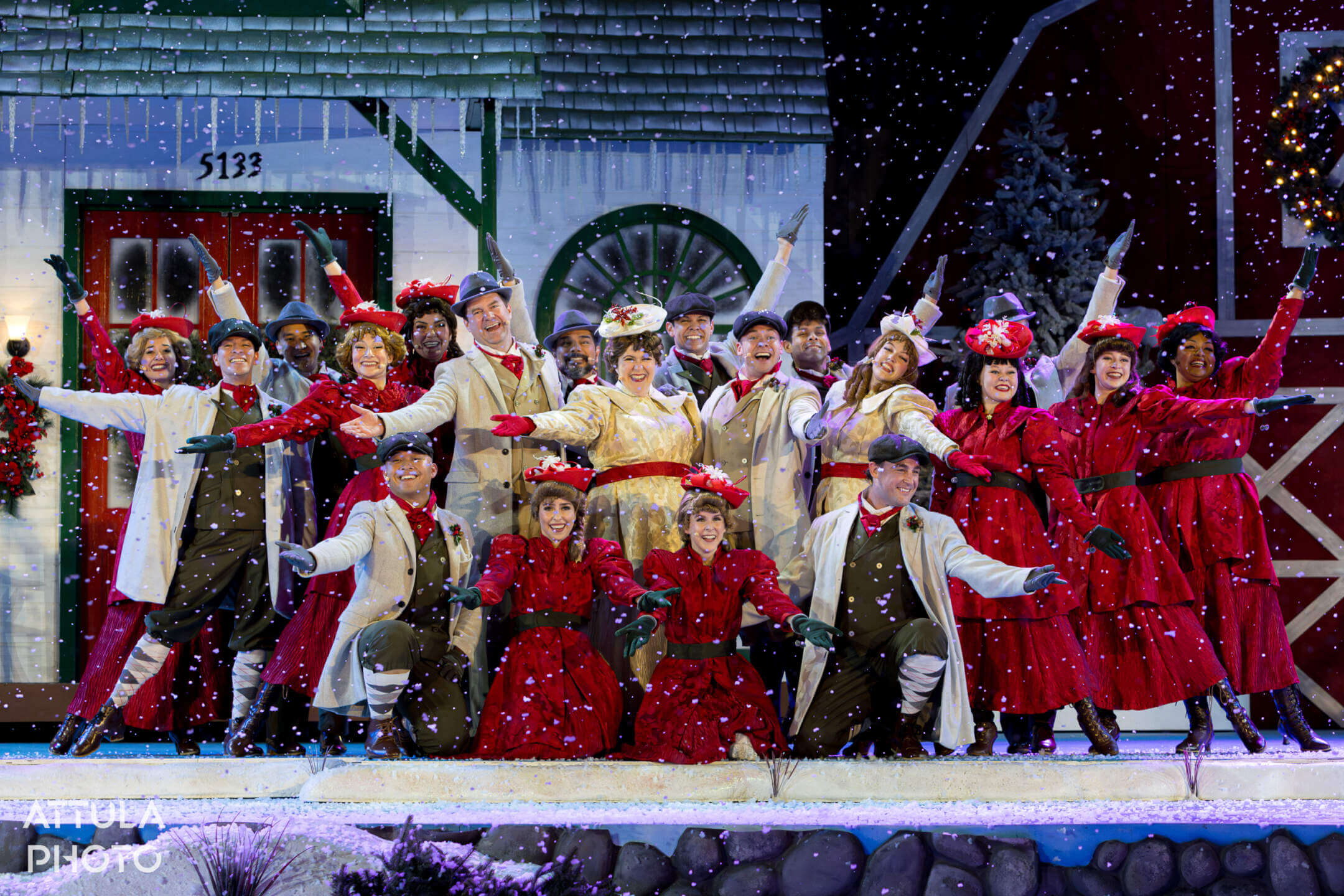 Knott's Merry Farm, A Berry Merry Christmas: Your Ultimate Guide to Knott’s Merry Farm 2025