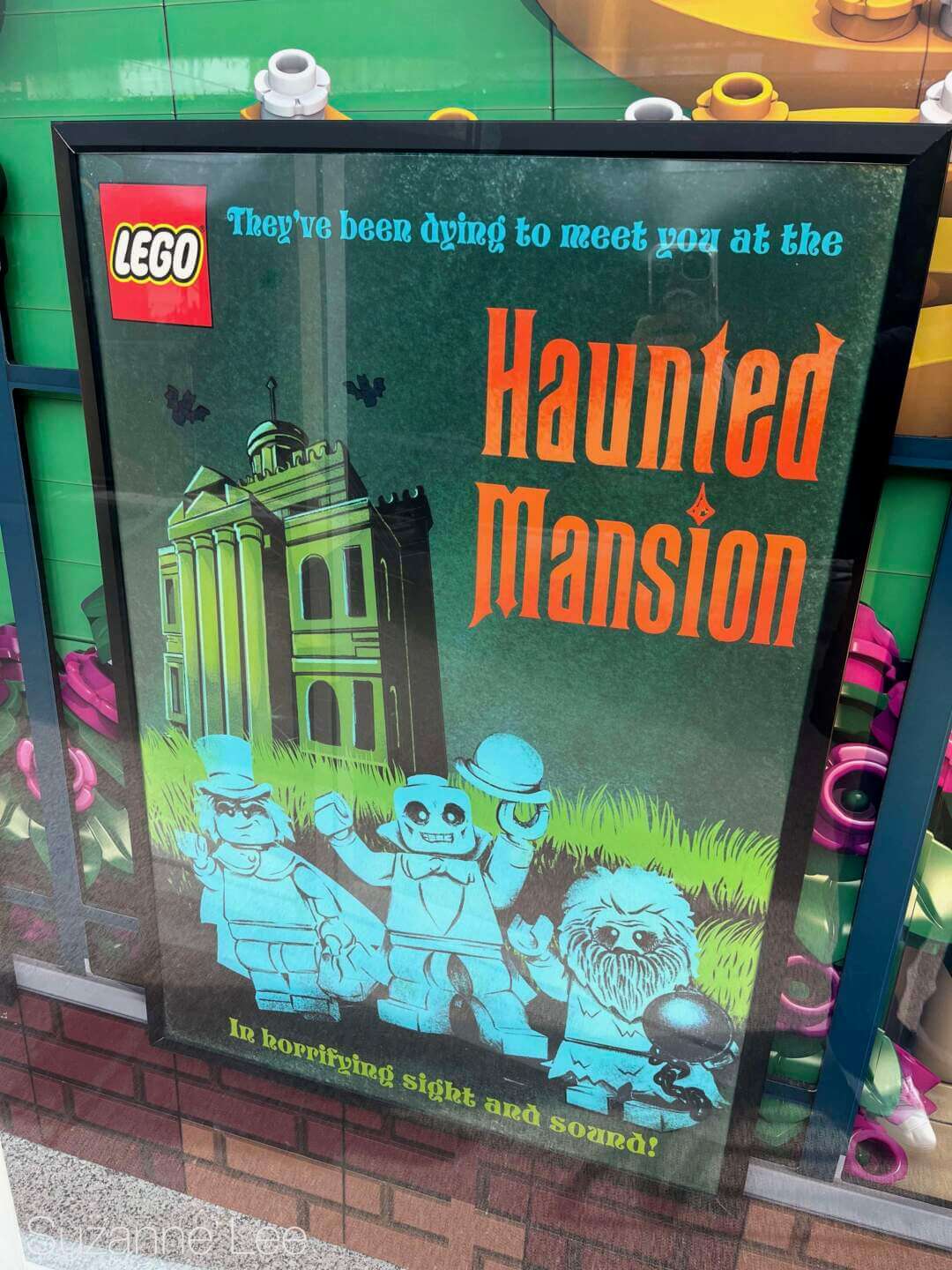 , DISNEYLAND UPDATE: Holiday Humbugs, Haunted Happenings & the Pricing Paradox