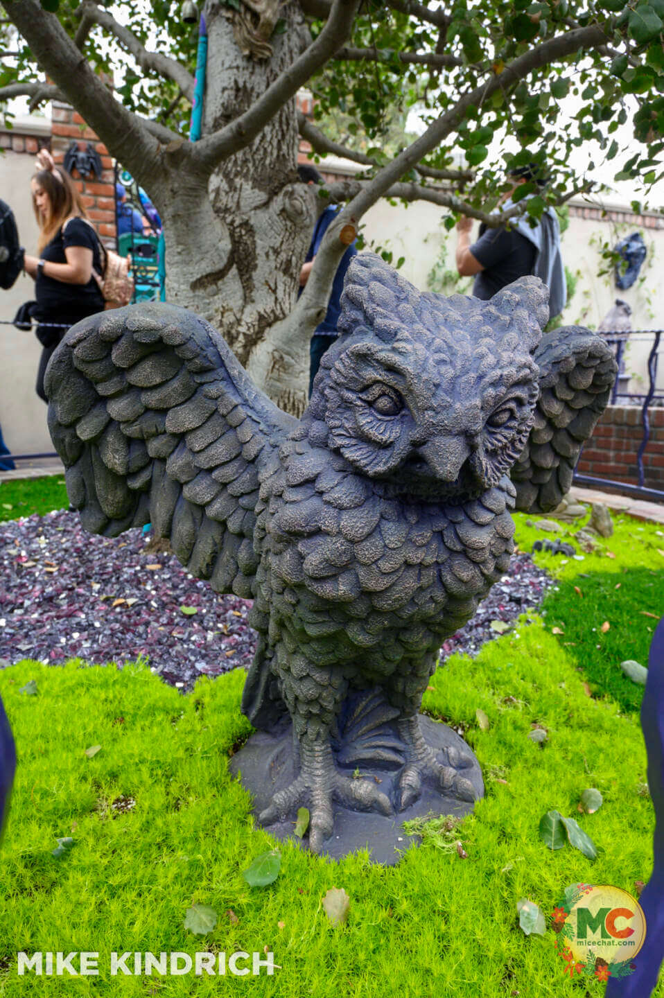 , DISNEYLAND UPDATE: Holiday Humbugs, Haunted Happenings & the Pricing Paradox
