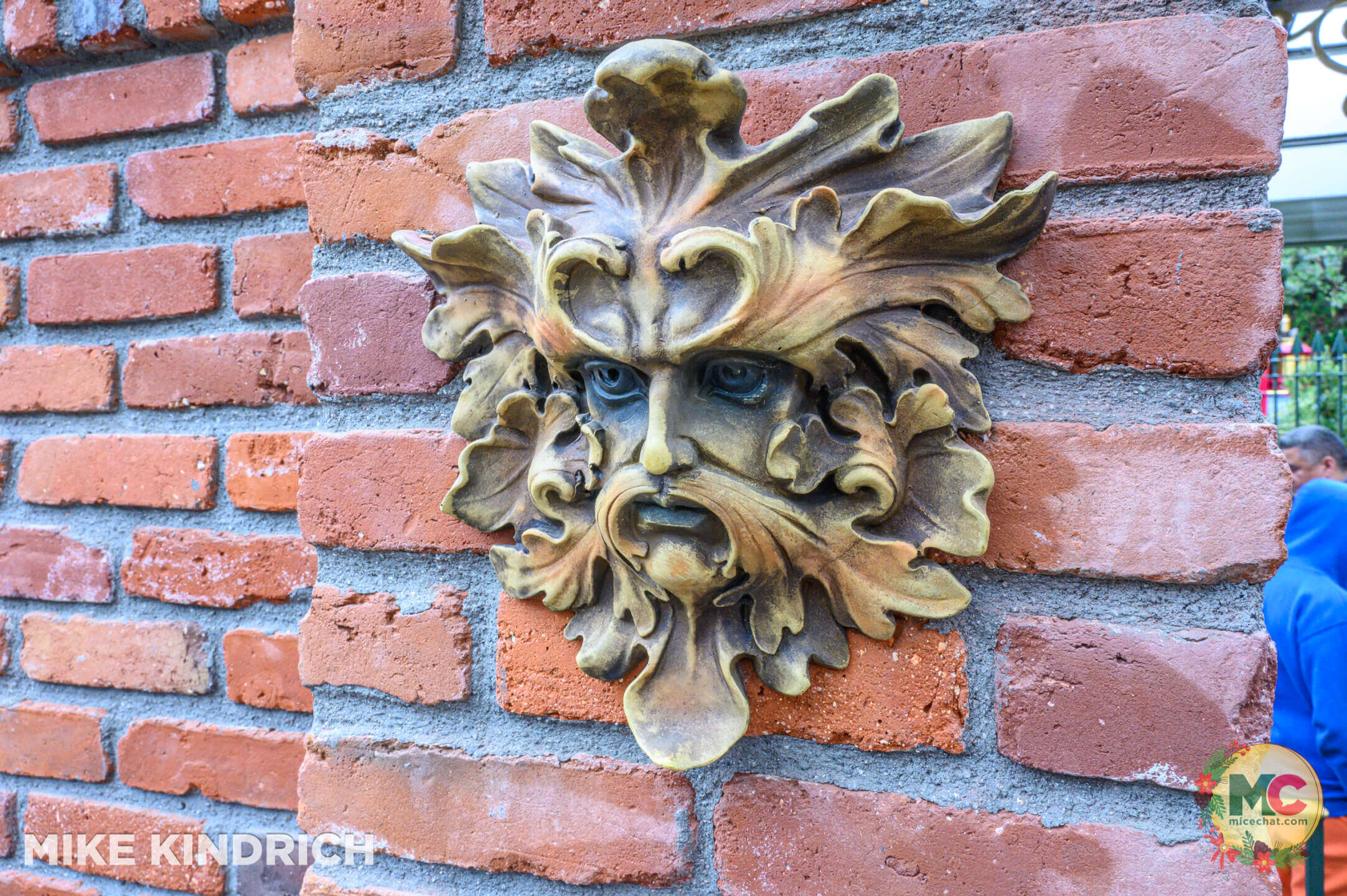 , DISNEYLAND UPDATE: Holiday Humbugs, Haunted Happenings & the Pricing Paradox