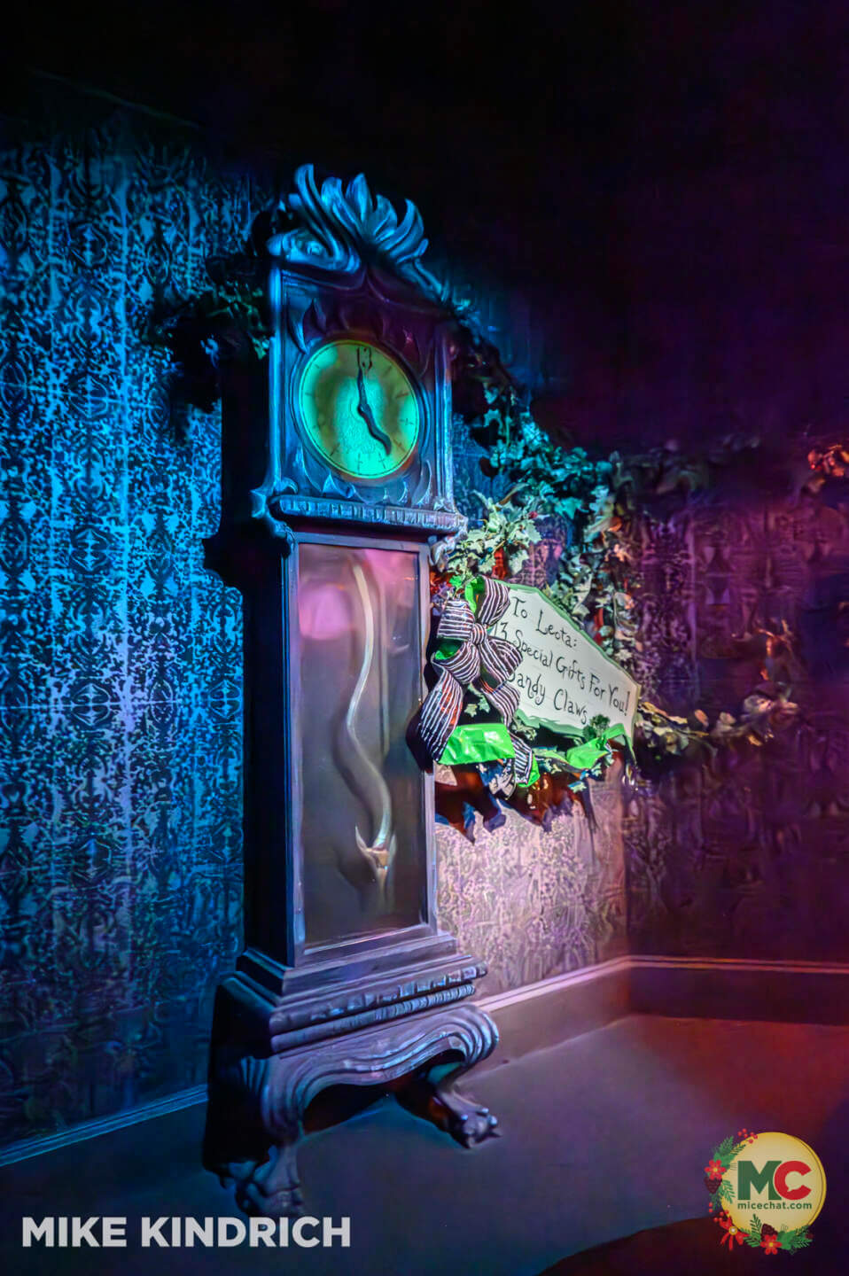 , DISNEYLAND UPDATE: Holiday Humbugs, Haunted Happenings & the Pricing Paradox