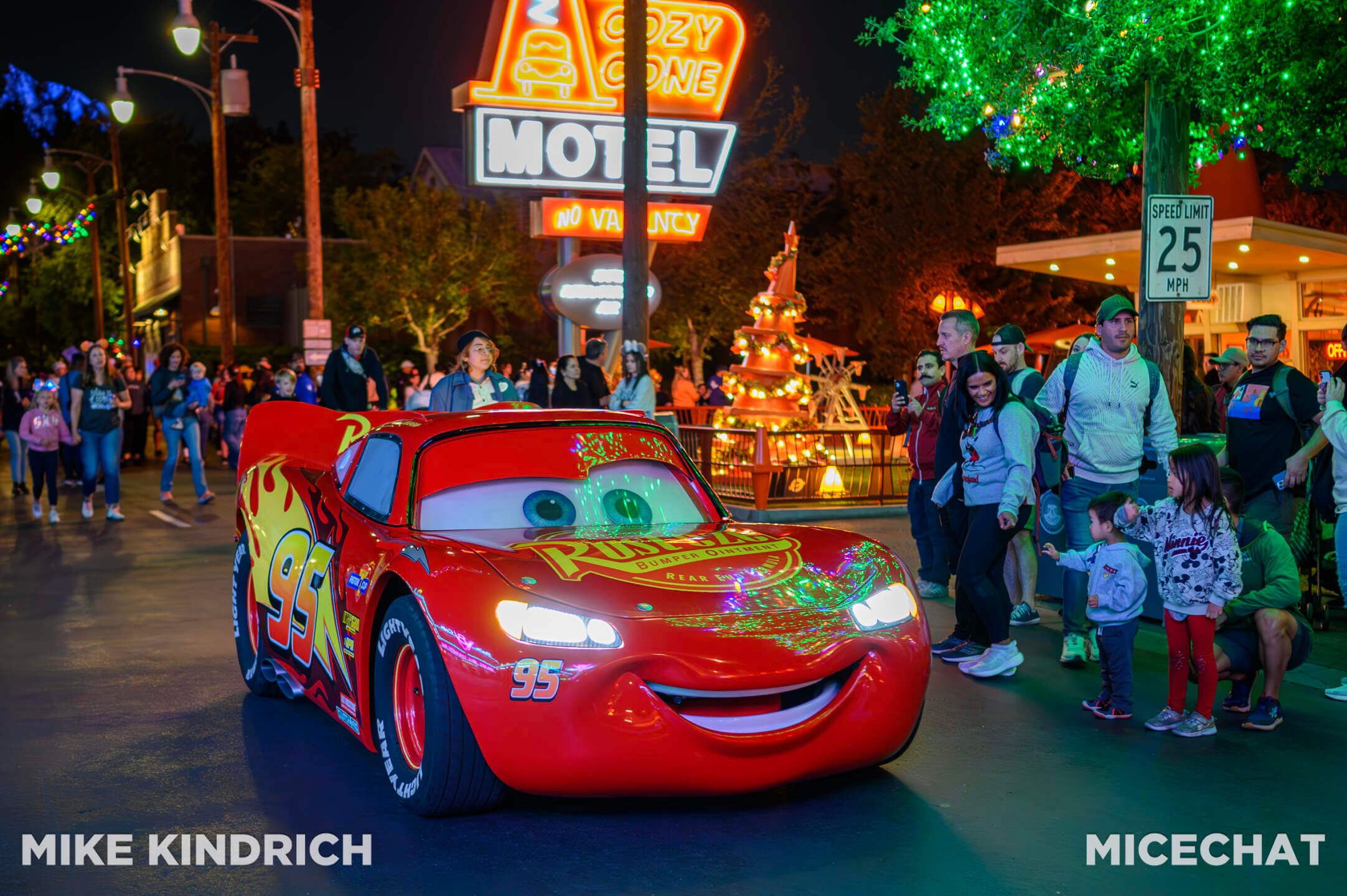 , DISNEYLAND UPDATE: Bayou Debut, Holidays Happen & Queuing Questions!