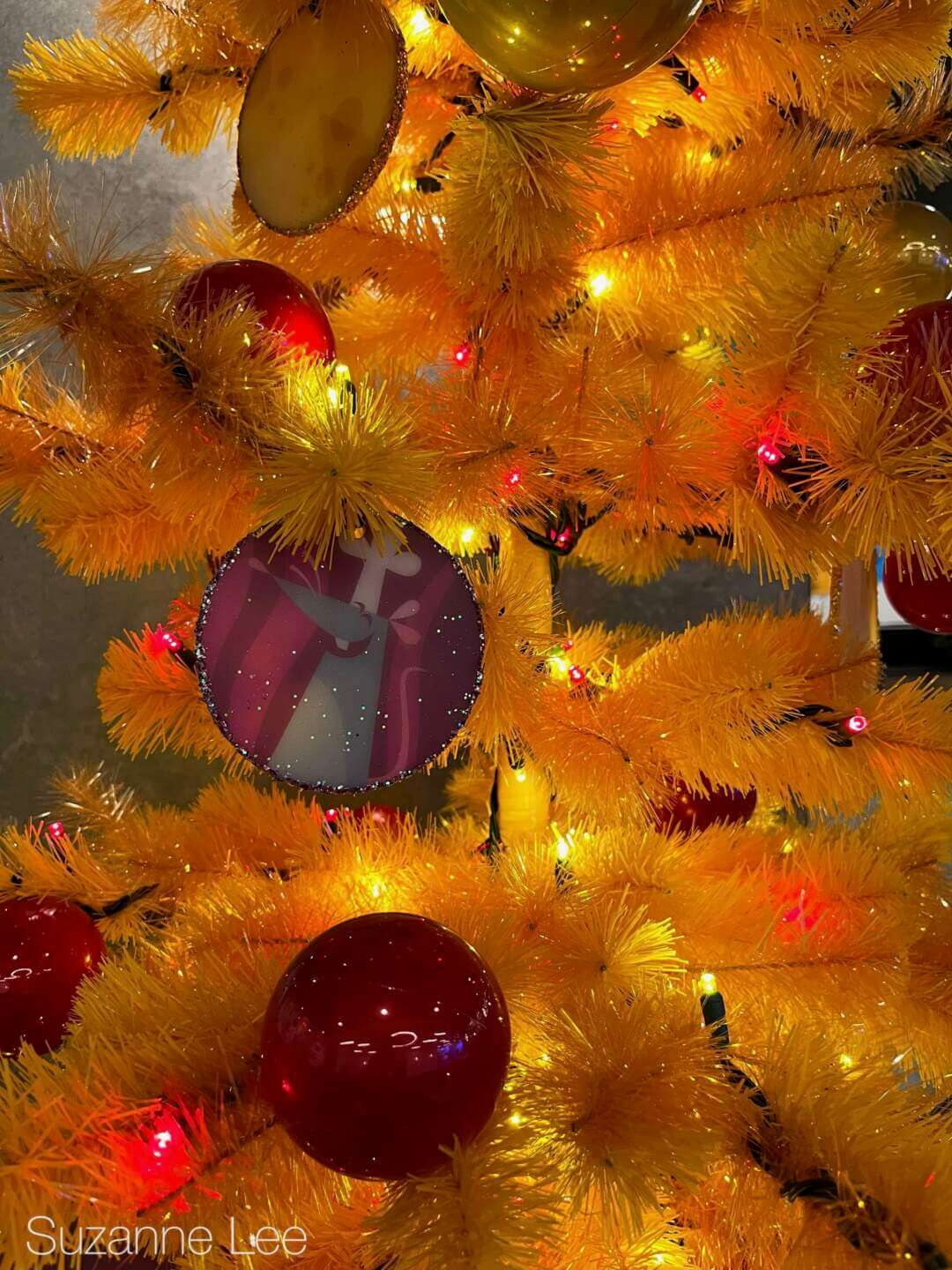 , DISNEYLAND UPDATE: Holiday Humbugs, Haunted Happenings & the Pricing Paradox