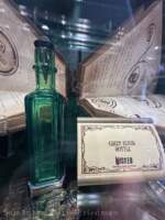 USH – Wicked – Feature Presentation Store – prop elixir