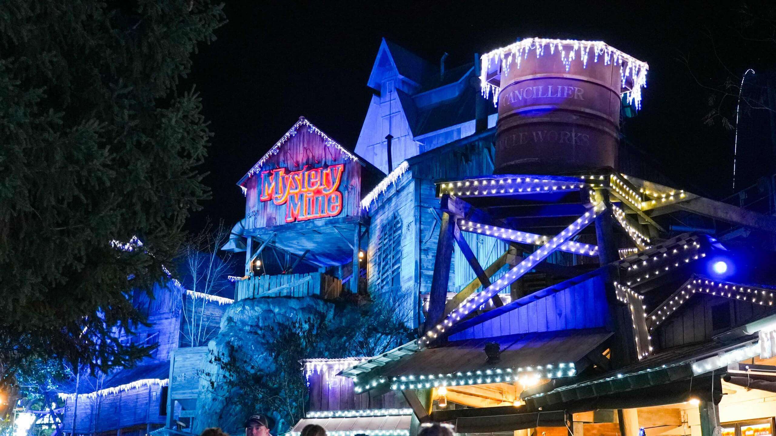 Dollywood, The Best Christmas Theme Park Event Isn’t Where You Think!