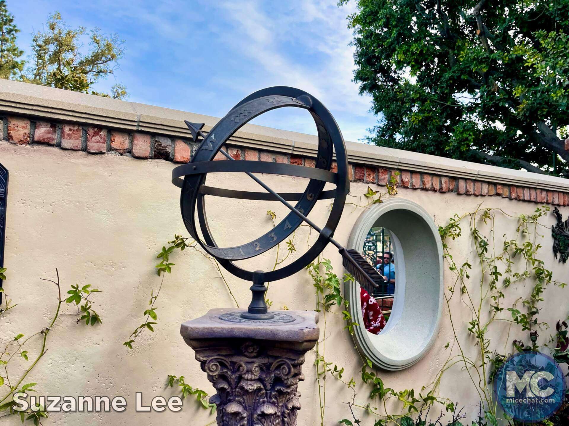 , DISNEYLAND UPDATE: Construction Conclusions & Mansion Mysteries Revealed