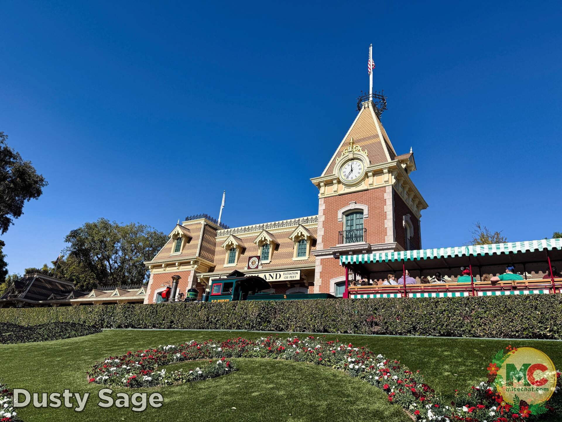 , DISNEYLAND UPDATE: Construction Conclusions & Mansion Mysteries Revealed