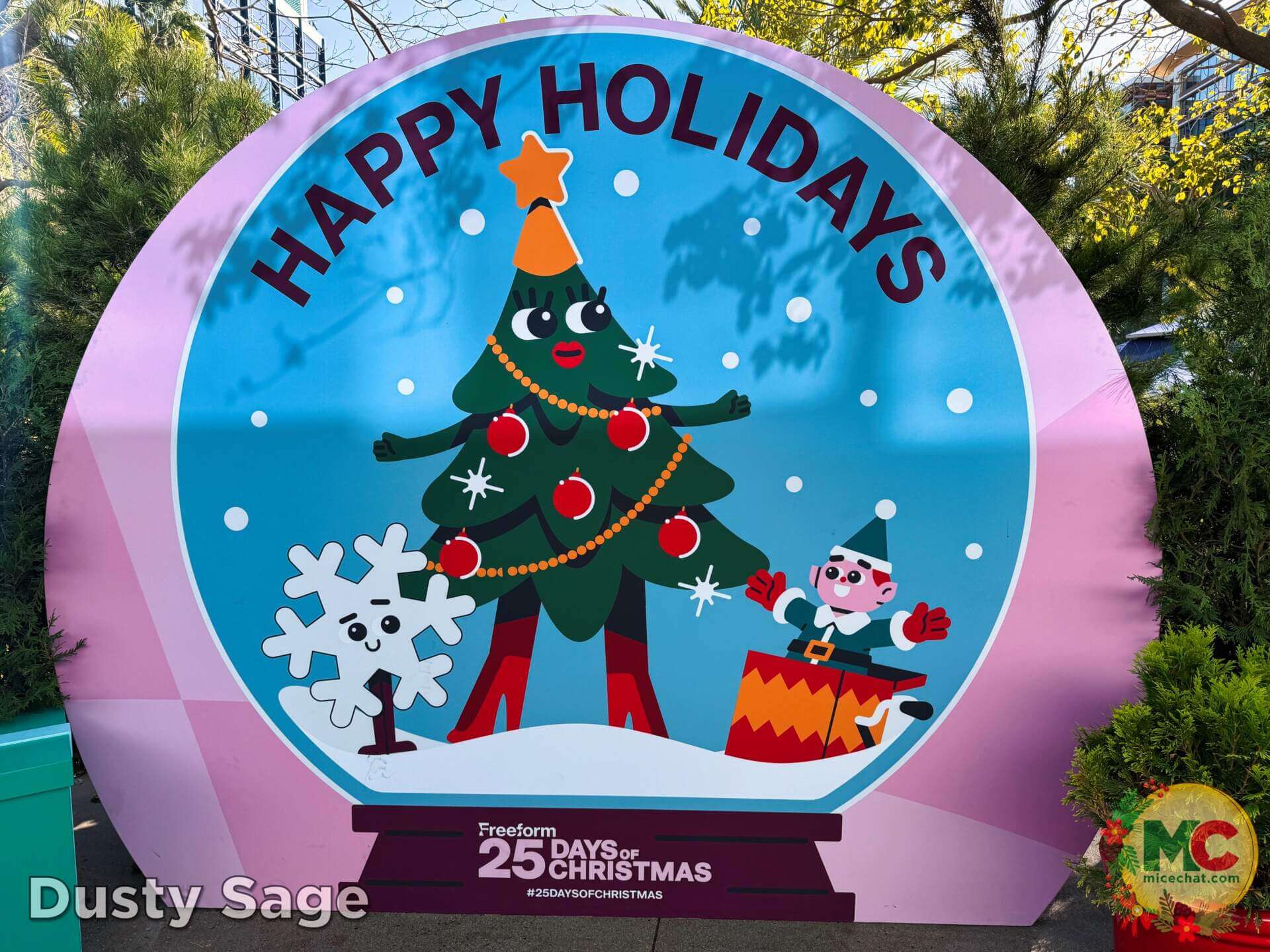 , DISNEYLAND UPDATE: Walls Tumble Down, Holidays Unwrap & the Bayou Debuts!
