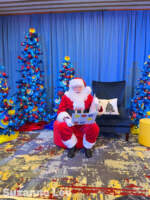 093_Pixar Place Hotel_Santa