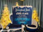 098_Disneyland Hotel_Santa showtimes