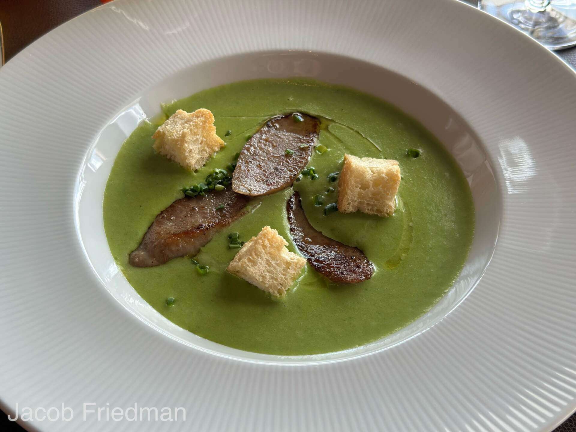 , Chef’s Kiss: A Guide to Dining on the Disney Treasure Cruise Ship