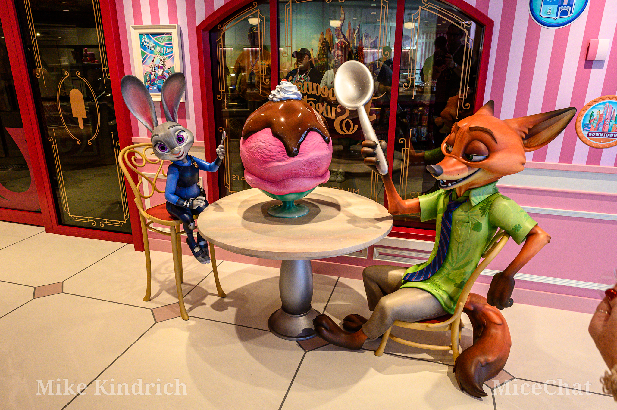, Chef’s Kiss: A Guide to Dining on the Disney Treasure Cruise Ship