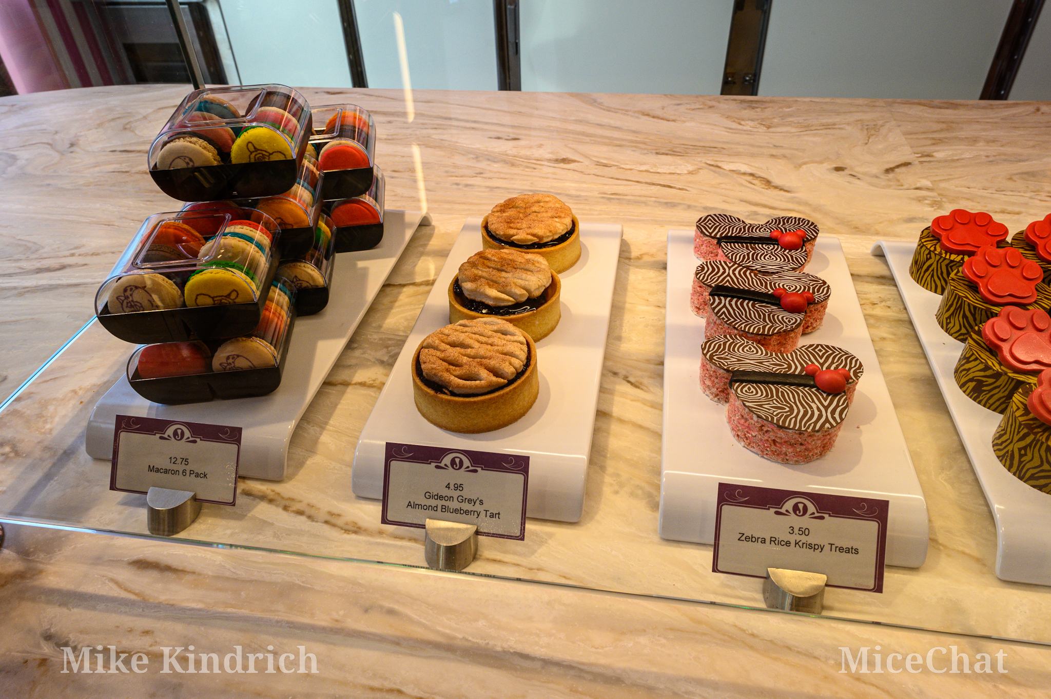 , Chef’s Kiss: A Guide to Dining on the Disney Treasure Cruise Ship
