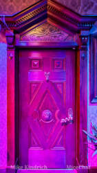 Disney Cruise Line_Treasure_Haunted Mansion Pub (2)