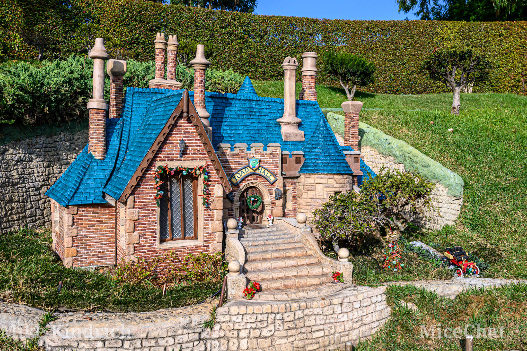 , DISNEYLAND UPDATE: Bayou Undo, 70th To-Do, & Candlelight Too!