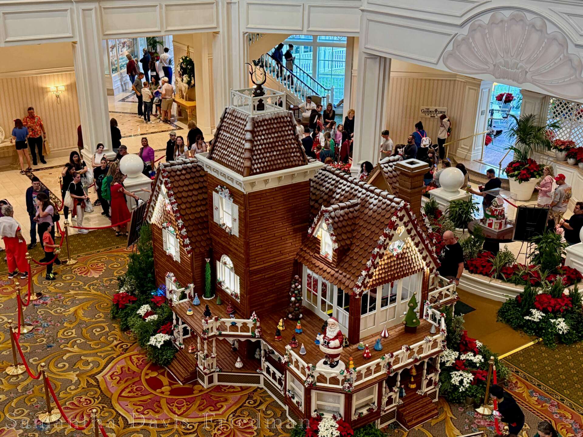 , MiceShots: A Festive Flight Through Disney’s Winter Wonderlands