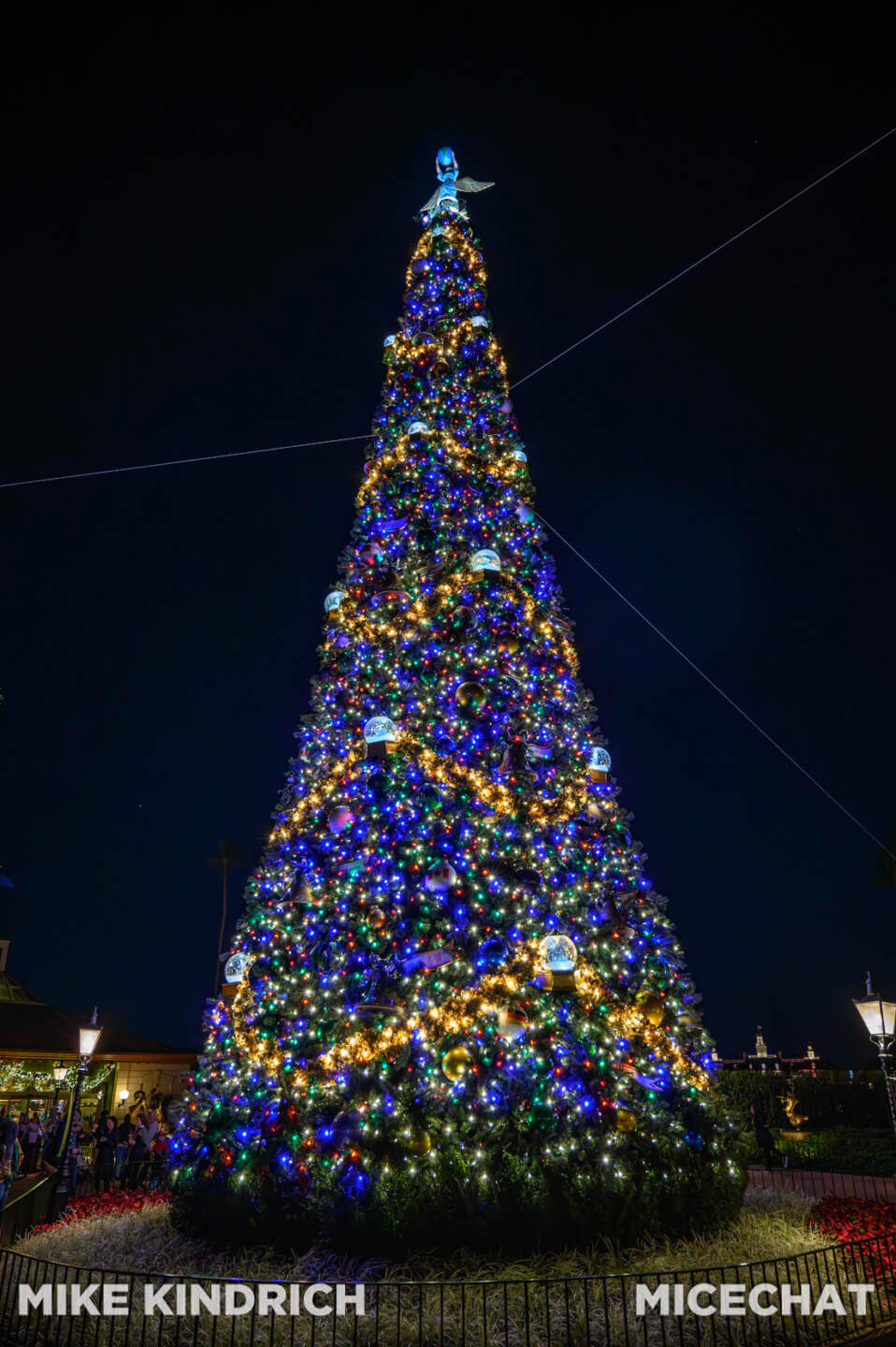 , MiceShots: A Festive Flight Through Disney’s Winter Wonderlands