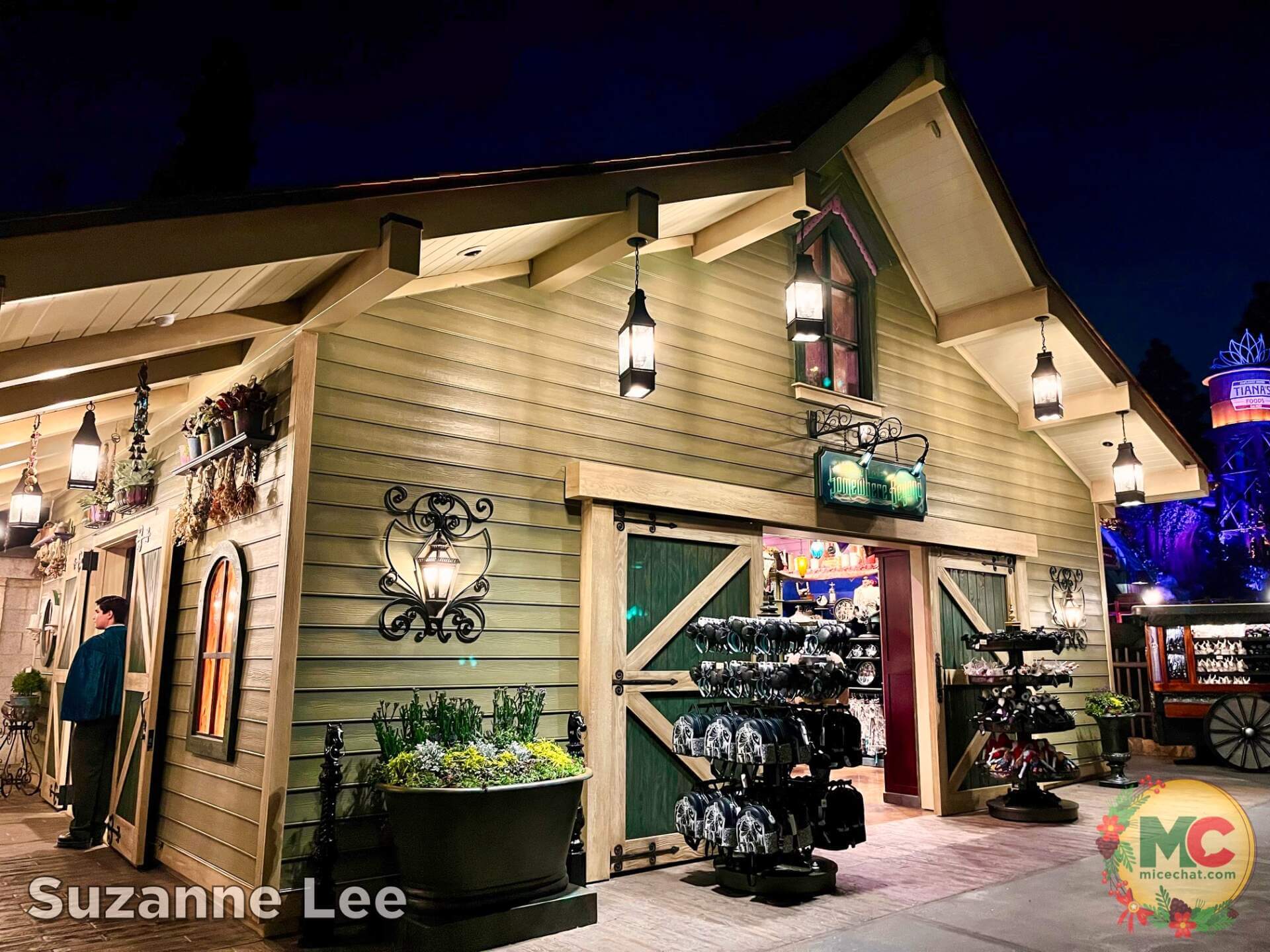 Haunted Mansion, DISNEYLAND UPDATE: Haunted Mansion Secrets, Holiday Hustle & What’s Next!