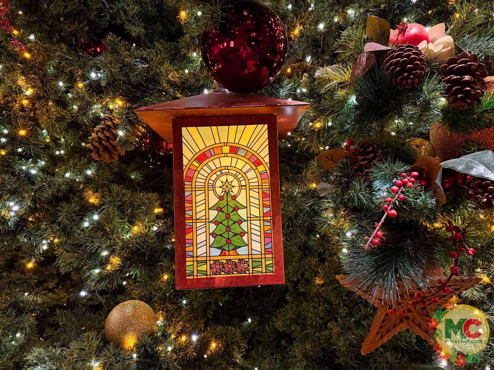 , DISNEYLAND UPDATE: Holiday Humbugs, Haunted Happenings & the Pricing Paradox